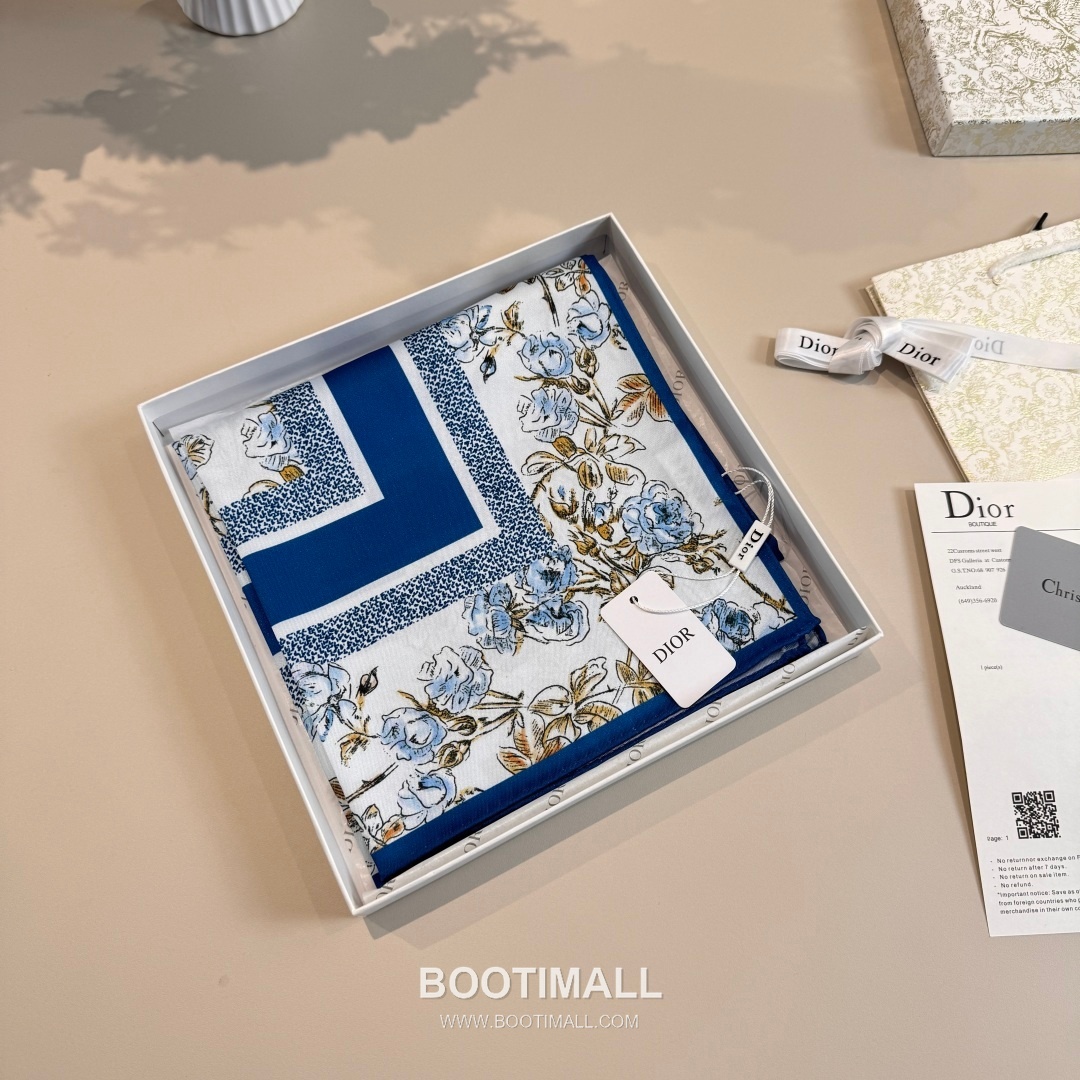 Dior Rosier de Dior Silk Twill Square Scarf with Floral Logo Jacquard 디올 로지에 드 디올 실크 트윌 스퀘어 스카프 플로럴 로고 자카드 90cm 4