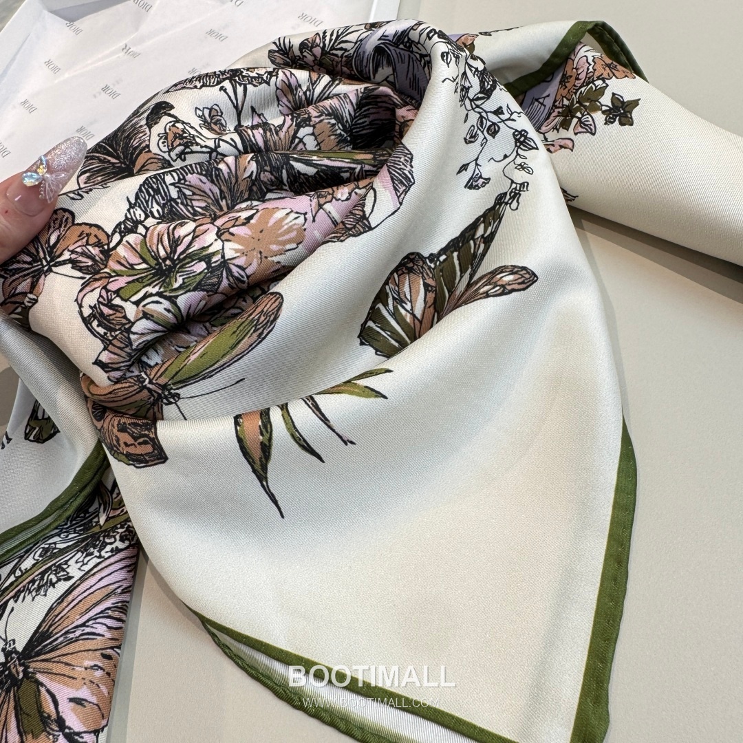 Dior Butterfly Around the World Silk Square Scarf 100% Mulberry Silk Print Scarf 디올 버터플라이 어라운드 더 월드 실크 스퀘어 스카프 90cm 7