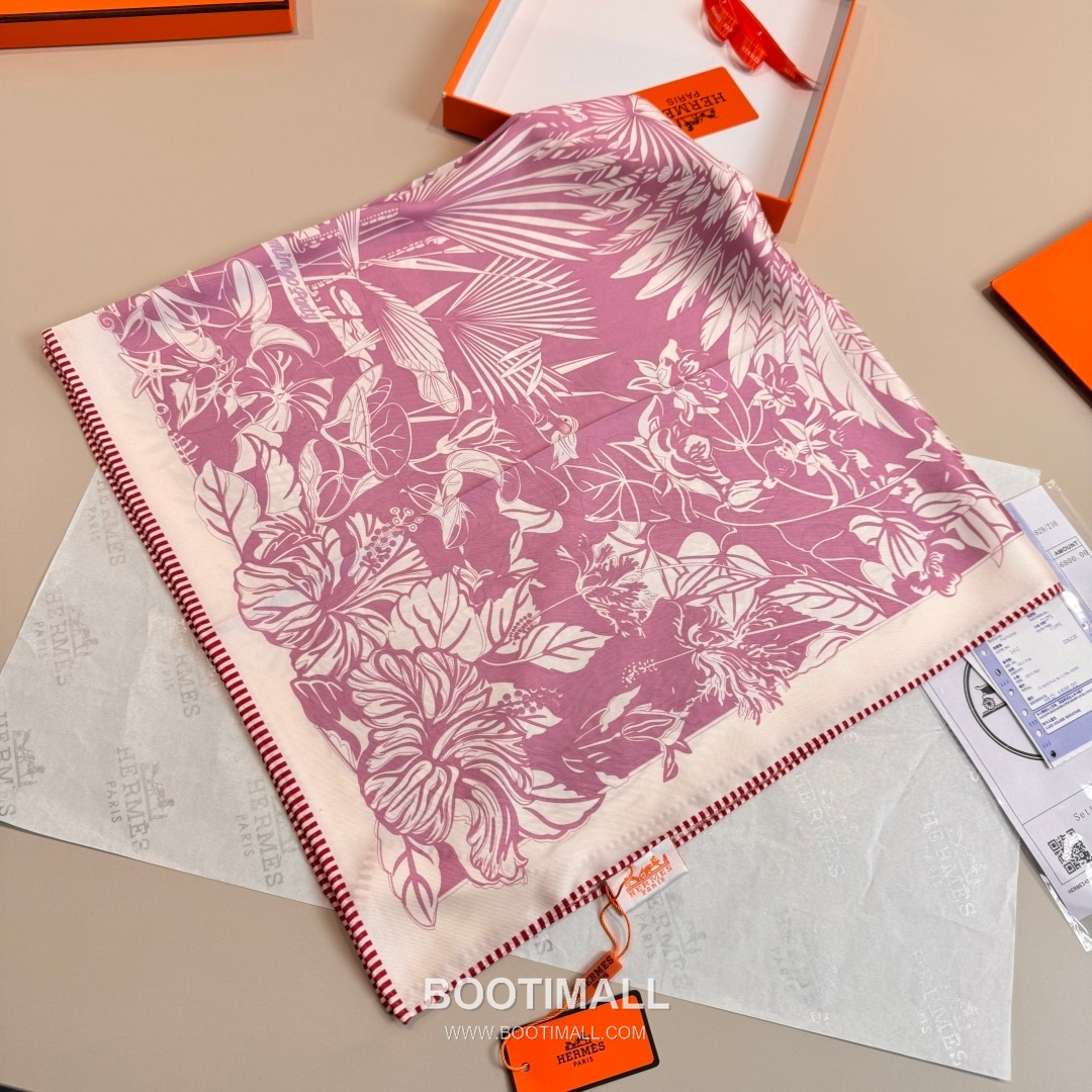 Hermès Flamingo Party Totem Silk Square Scarf Print Design 에르메스 플라밍고 파티 토템 실크 스퀘어 스카프 90cm 3