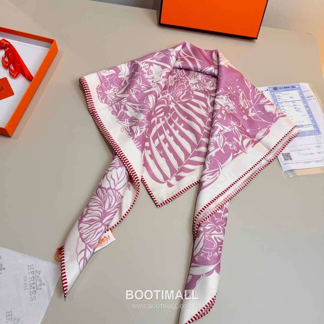 Hermès Flamingo Party Totem Silk Square Scarf Print Design 에르메스 플라밍고 파티 토템 실크 스퀘어 스카프 90cm 6