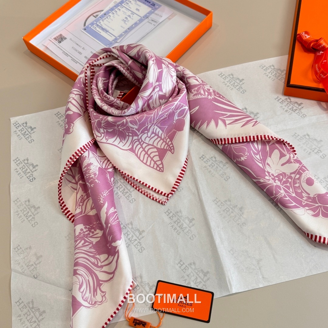Hermès Flamingo Party Totem Silk Square Scarf Print Design 에르메스 플라밍고 파티 토템 실크 스퀘어 스카프 90cm 7