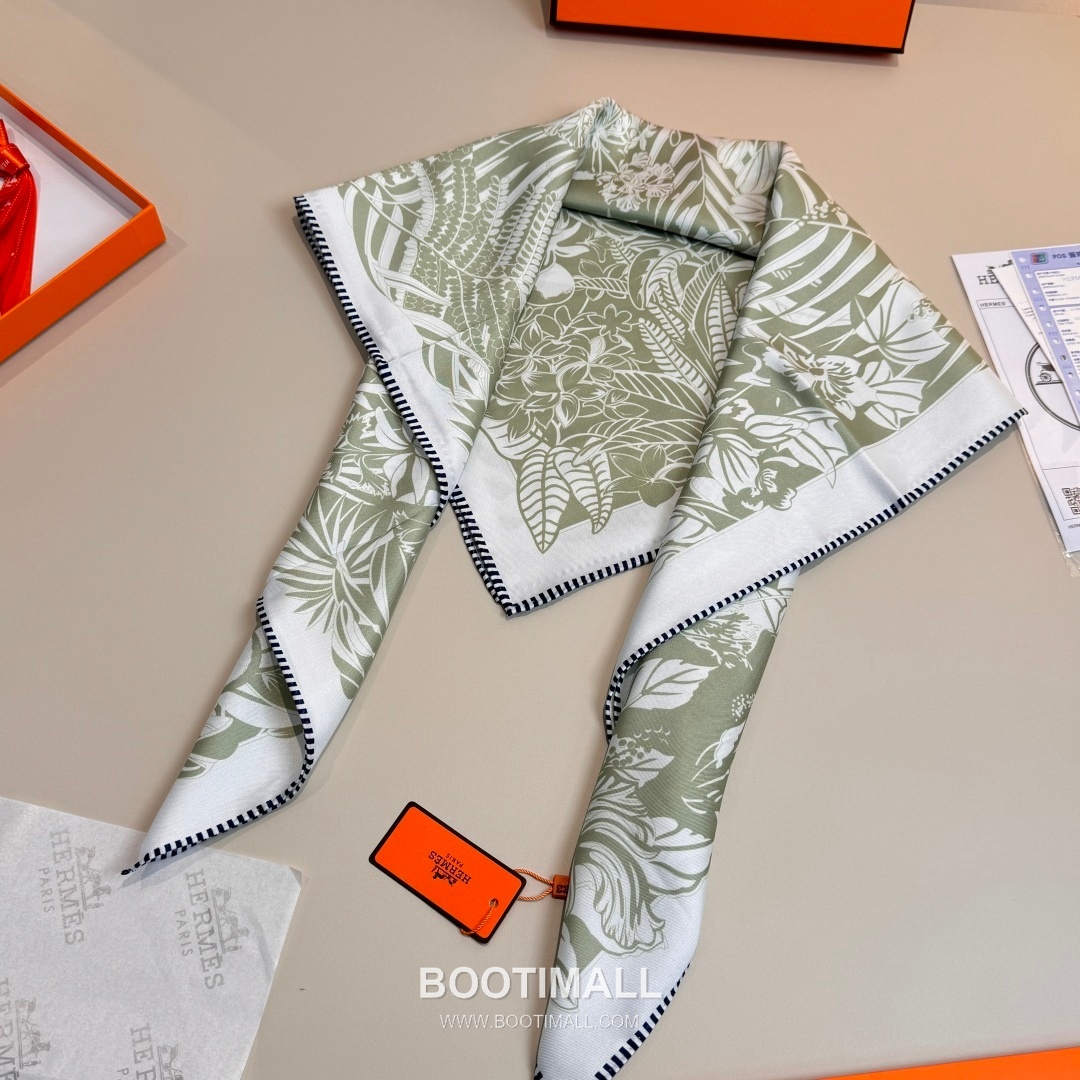 Hermès Flamingo Party Totem Silk Square Scarf Print Design 에르메스 플라밍고 파티 토템 실크 스퀘어 스카프 90cm 6