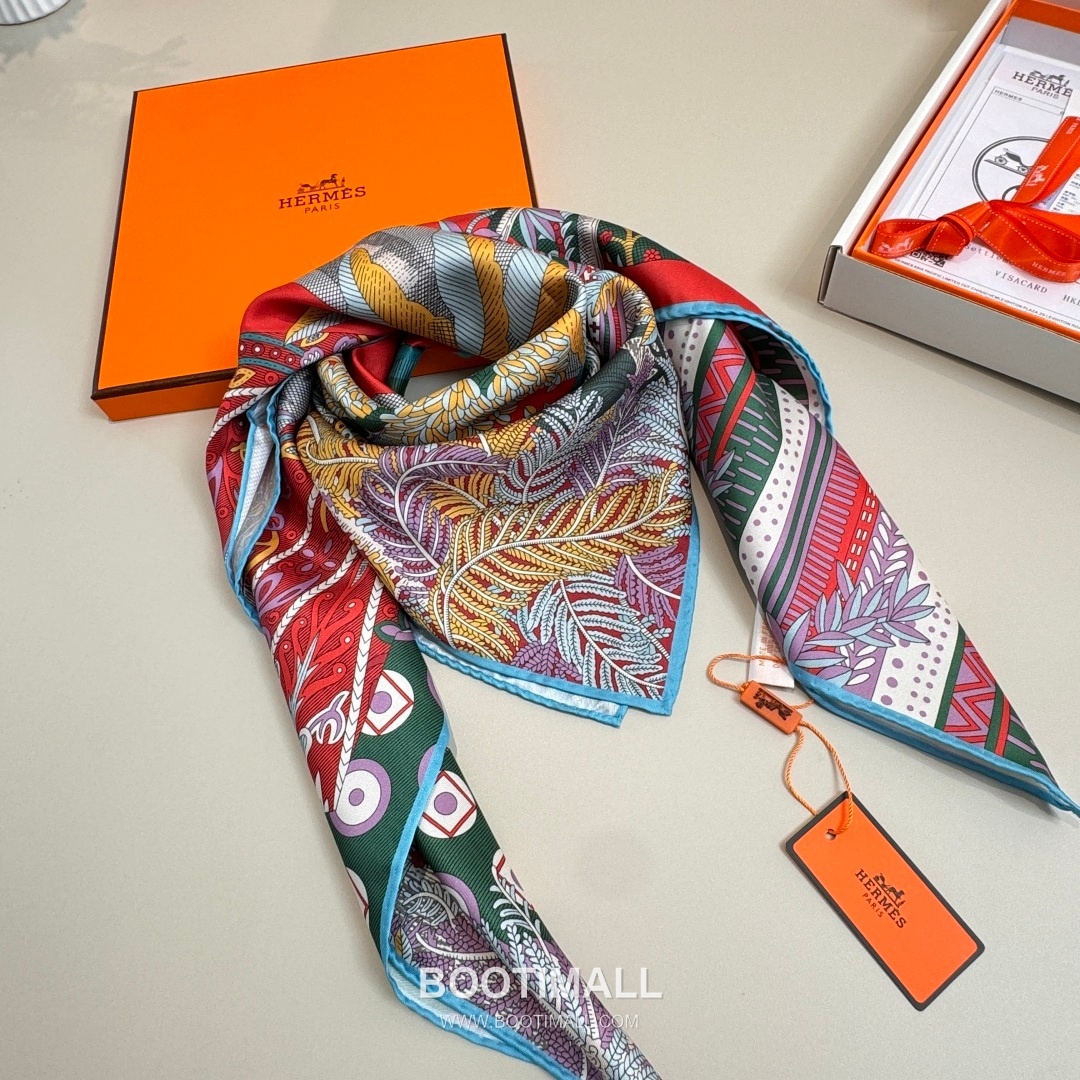 Hermès A Midsummer Night’s Dream Silk Square Scarf Story Print 에르메스 한여름 밤의 꿈 실크 스퀘어 스카프 90cm 6