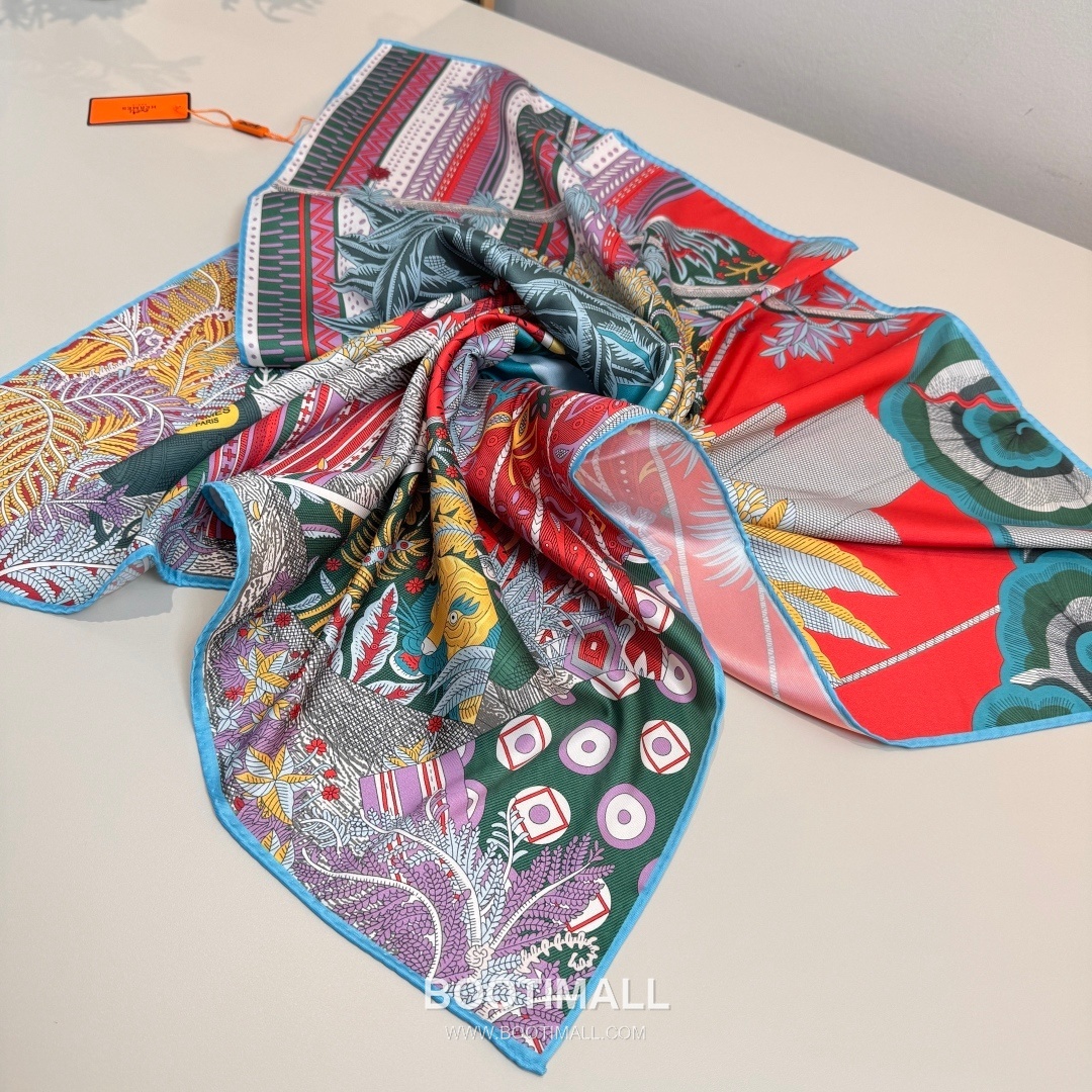 Hermès A Midsummer Night’s Dream Silk Square Scarf Story Print 에르메스 한여름 밤의 꿈 실크 스퀘어 스카프 90cm 8