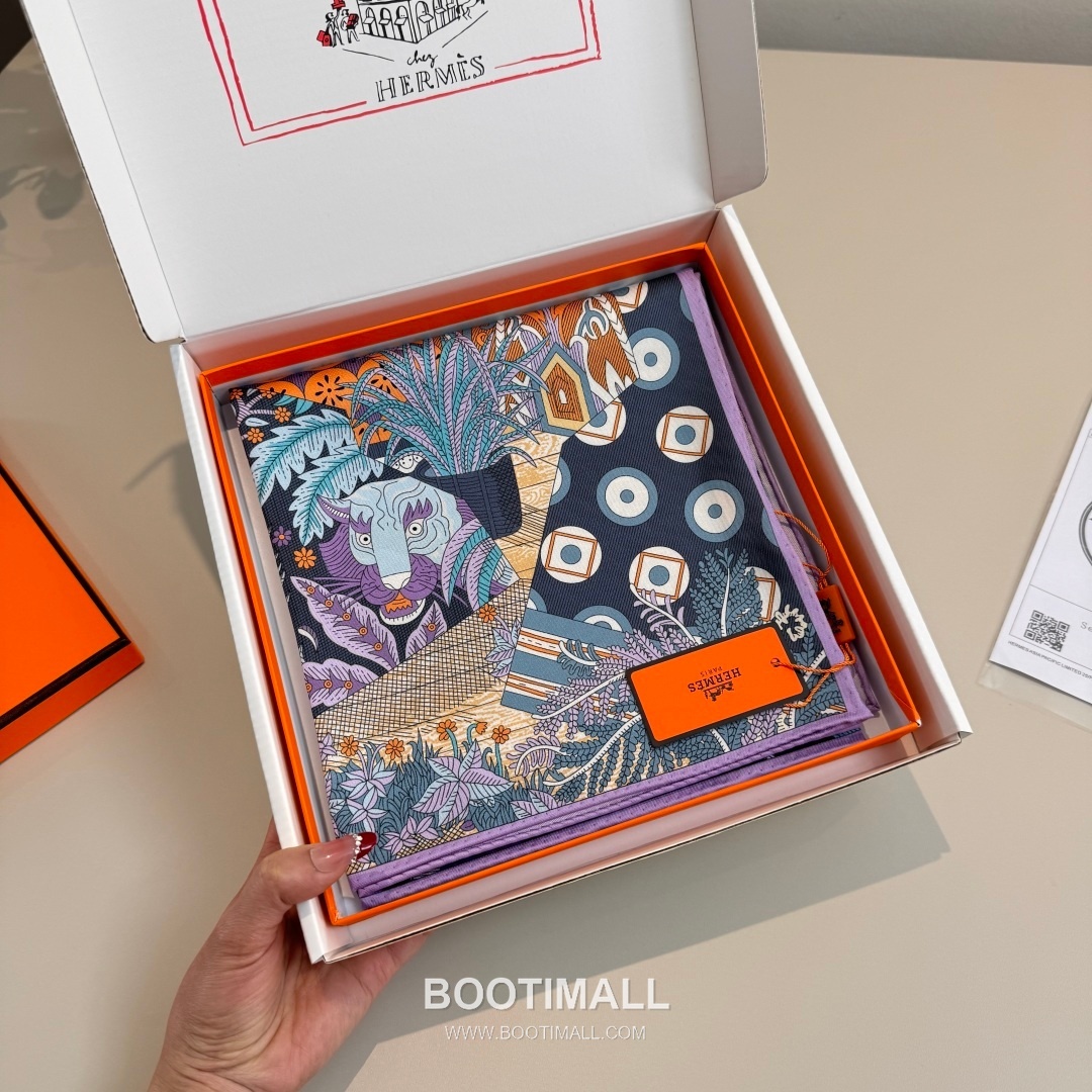 Hermès A Midsummer Night’s Dream Silk Square Scarf Story Print 에르메스 한여름 밤의 꿈 실크 스퀘어 스카프 90cm 4