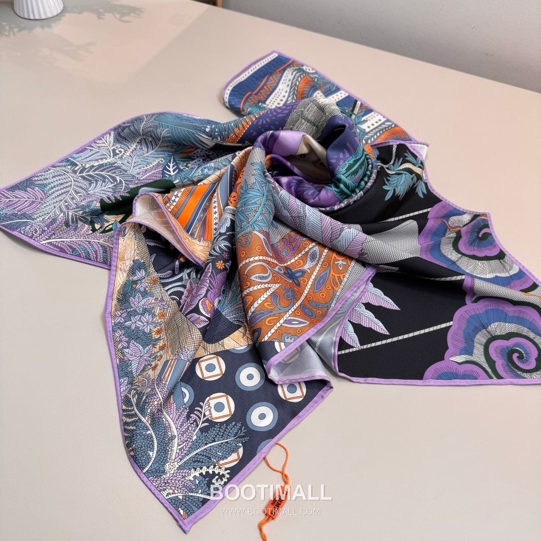 Hermès A Midsummer Night’s Dream Silk Square Scarf Story Print 에르메스 한여름 밤의 꿈 실크 스퀘어 스카프 90cm 8