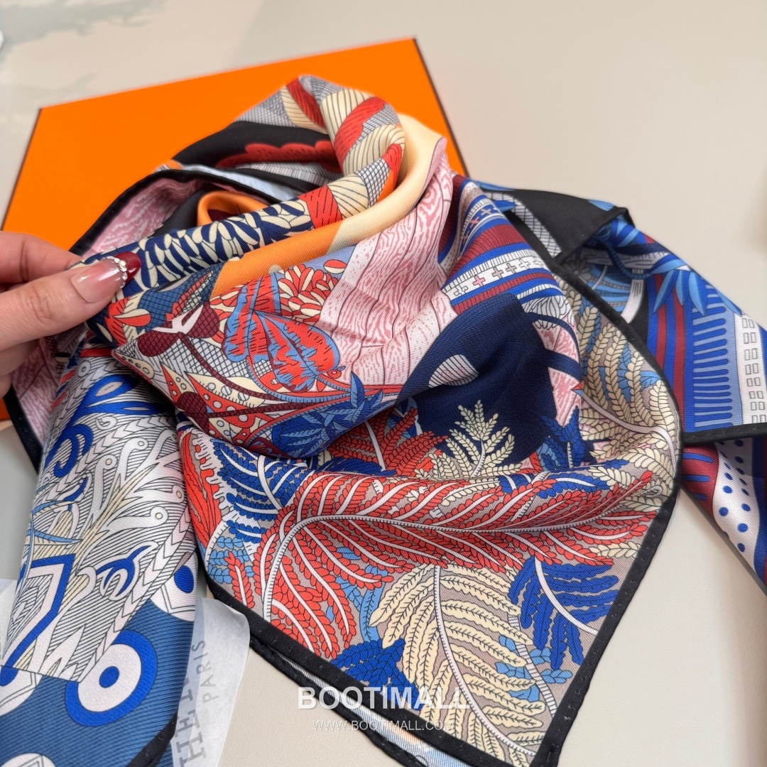 Hermès A Midsummer Night’s Dream Silk Square Scarf Story Print 에르메스 한여름 밤의 꿈 실크 스퀘어 스카프 90cm 7