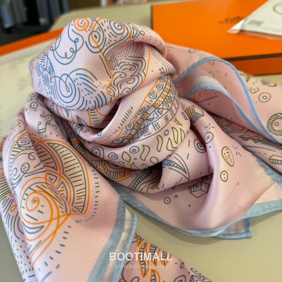 Hermès Getting Connected Silk Square Scarf Print Design 에르메스 커넥팅 테마 실크 스퀘어 스카프 90cm 7