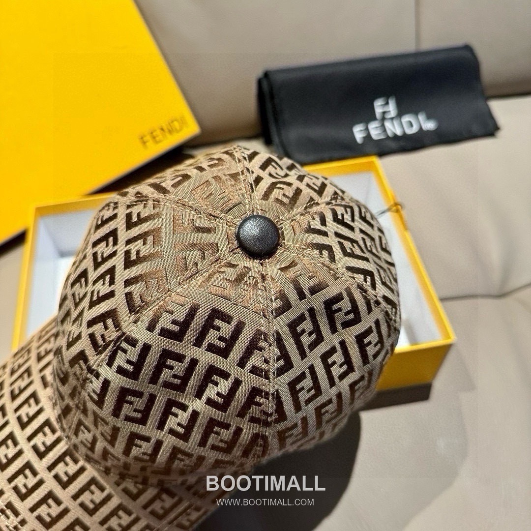 Fendi FF Jacquard Canvas Leather Trim Baseball Cap 펜디 FF 자카드 캔버스 레더 트림 베이스볼 캡 4