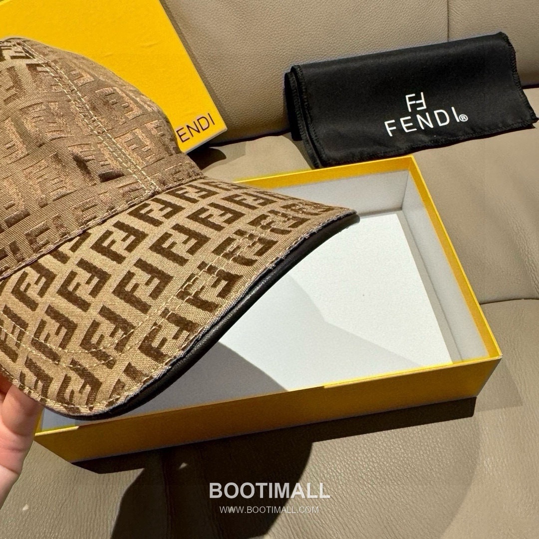 Fendi FF Jacquard Canvas Leather Trim Baseball Cap 펜디 FF 자카드 캔버스 레더 트림 베이스볼 캡 5