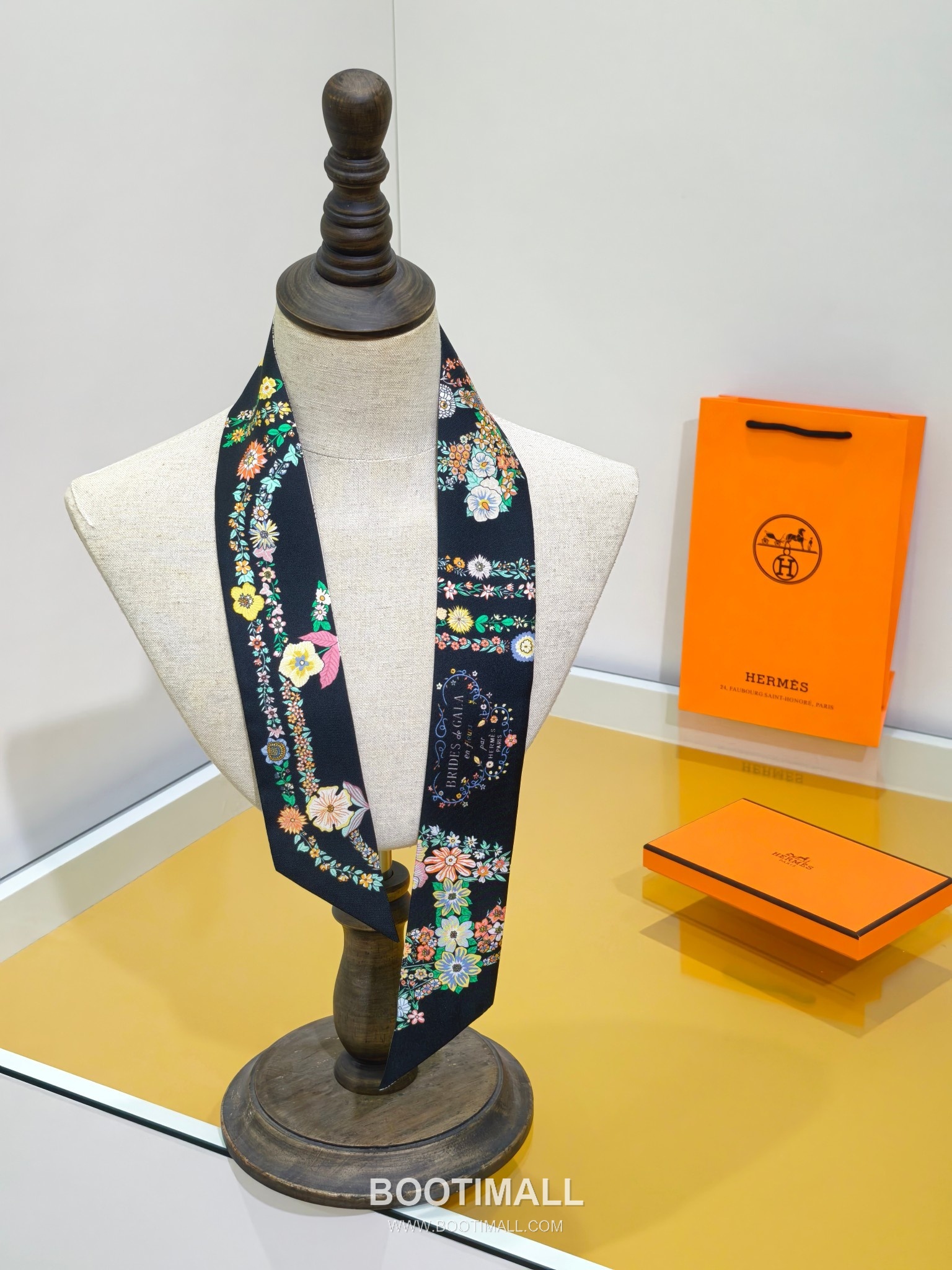 Hermes Splendid Bridle Floral Silk Twill Double Sided Twilly Scarf 100% Silk Print Scarf 에르메스 스플렌디드 브라이들 플로럴 실크 트윌 더블사이드 트윌리 스카프 PHMS2520 86cm 8