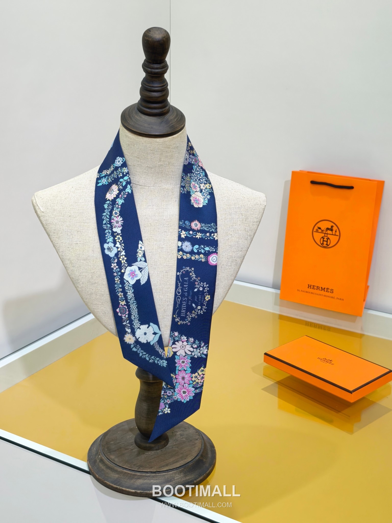 Hermes Splendid Bridle Floral Silk Twill Double Sided Twilly Scarf 100% Silk Print Scarf 에르메스 스플렌디드 브라이들 플로럴 실크 트윌 더블사이드 트윌리 스카프 PHMS2520 86cm 8
