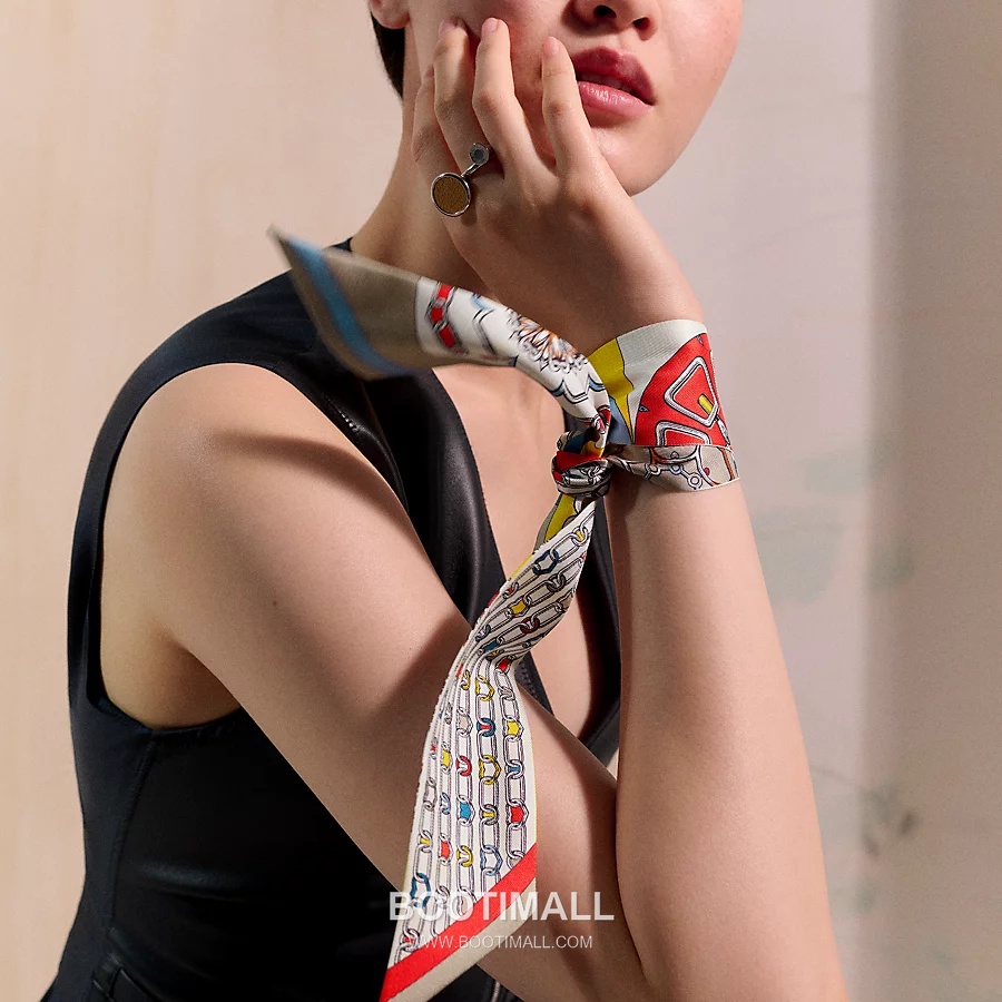 Hermes Splendid Bridle Floral Silk Twill Double Sided Twilly Scarf 100% Silk Print Scarf 에르메스 스플렌디드 브라이들 플로럴 실크 트윌 더블사이드 트윌리 스카프 PHMS2520 86cm 2