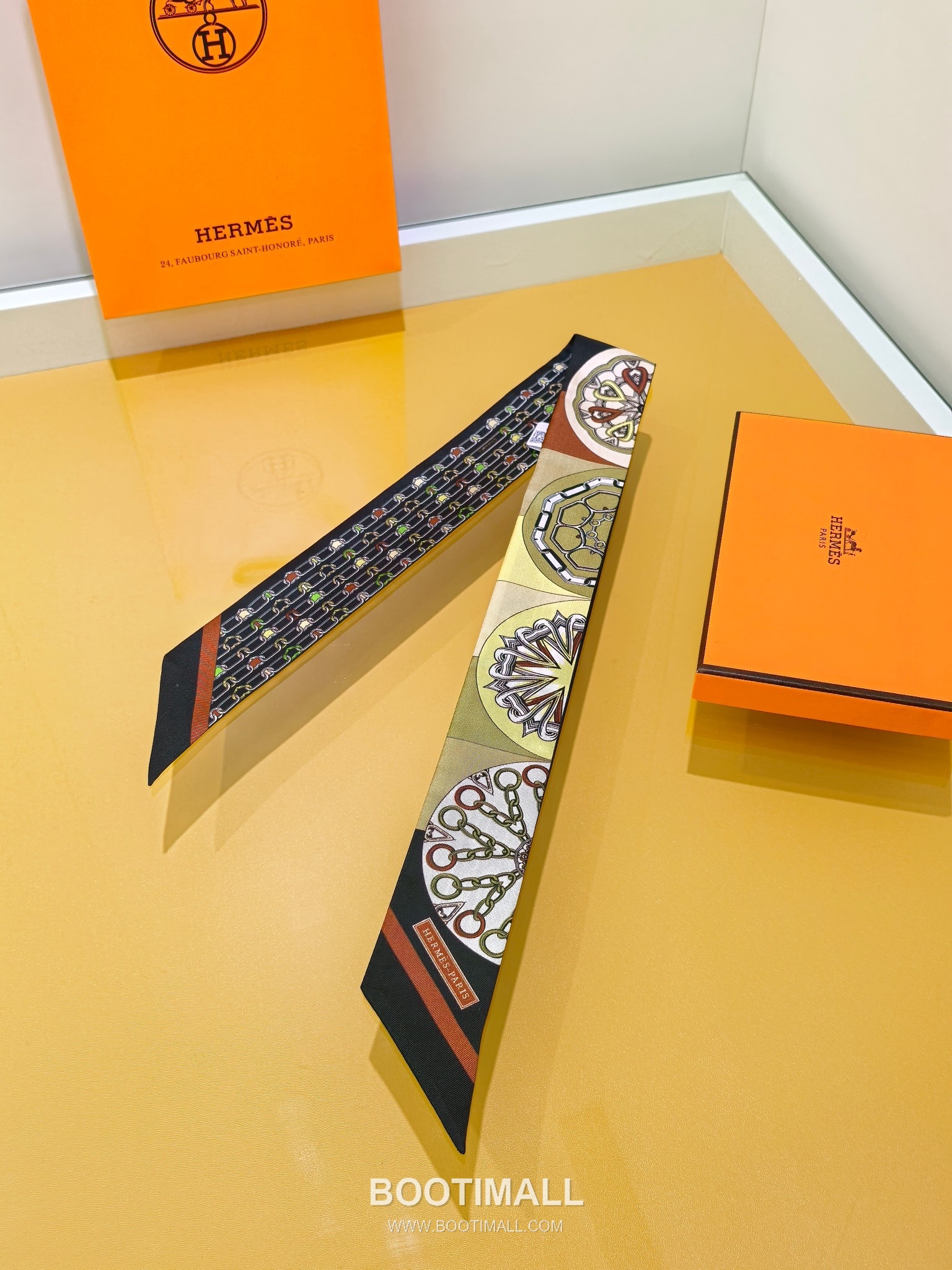 Hermes Splendid Bridle Floral Silk Twill Double Sided Twilly Scarf 100% Silk Print Scarf 에르메스 스플렌디드 브라이들 플로럴 실크 트윌 더블사이드 트윌리 스카프 PHMS2520 86cm 1