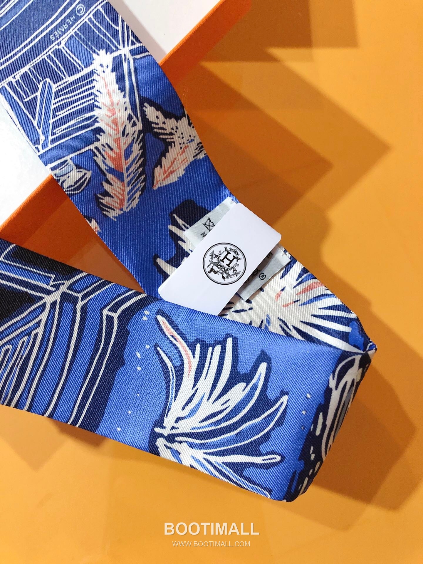 Hermes Splendid Bridle Floral Silk Twill Double Sided Twilly Scarf 100% Silk Print Scarf 에르메스 스플렌디드 브라이들 플로럴 실크 트윌 더블사이드 트윌리 스카프 PHMS2520 86cm 5