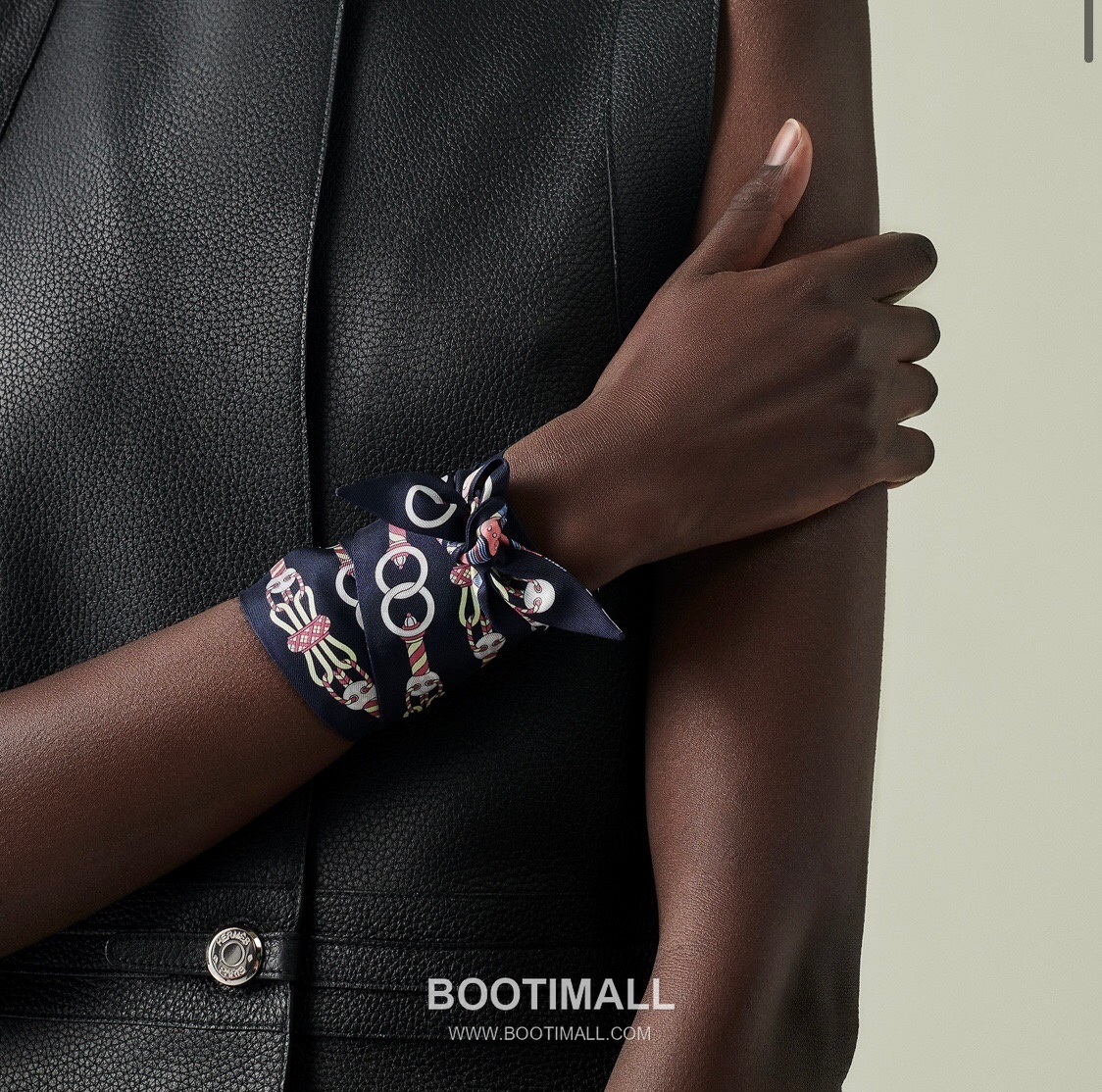 Hermes Splendid Bridle Floral Silk Twill Double Sided Twilly Scarf 100% Silk Print Scarf 에르메스 스플렌디드 브라이들 플로럴 실크 트윌 더블사이드 트윌리 스카프 PHMS2520 86cm 2