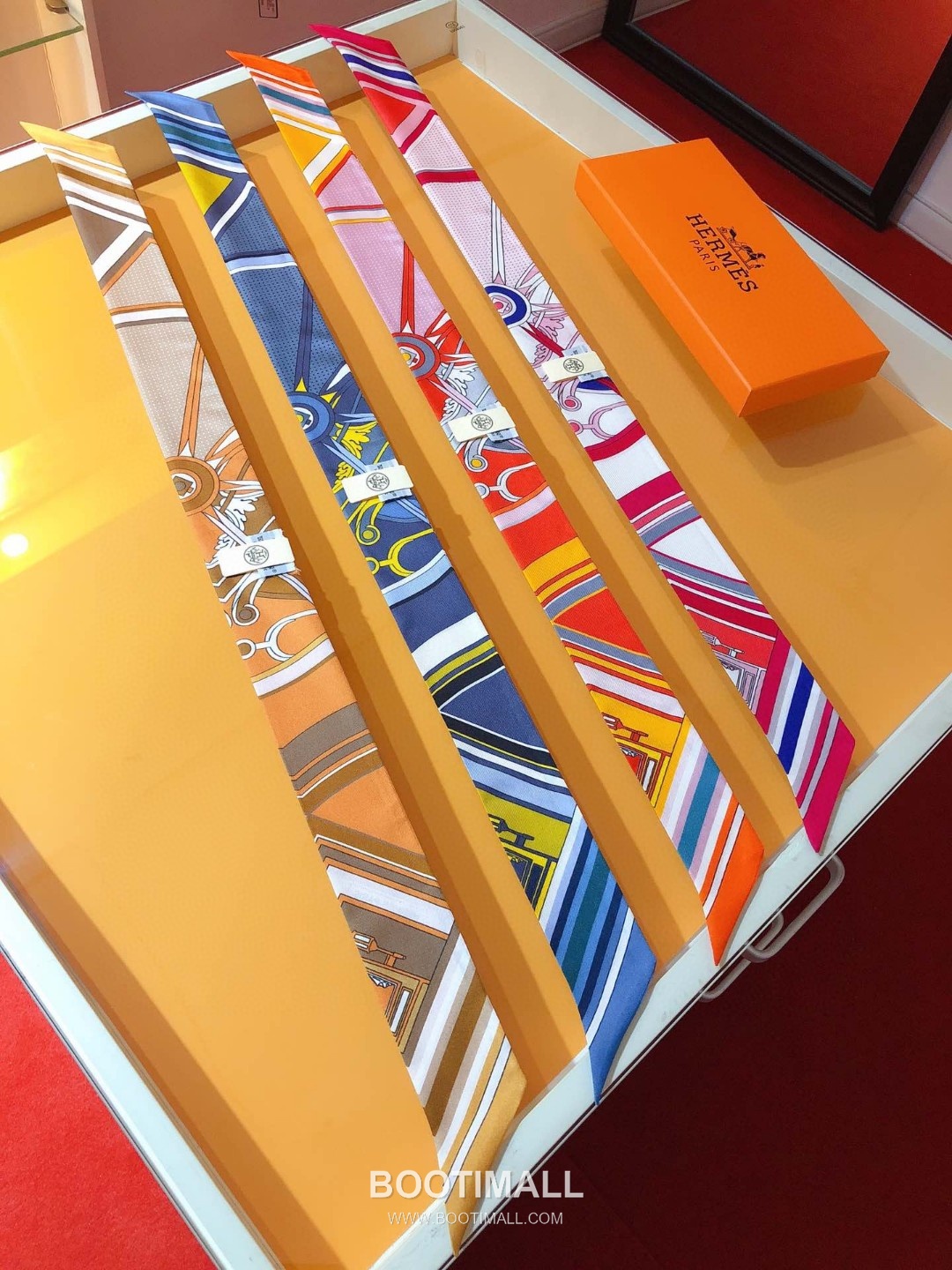 Hermes Etriers et Brandebourgs Silk Twill Double Sided Twilly Scarf 100% Silk Print Scarf 에르메스 에트리에 브란덴부르 실크 트윌 더블사이드 트윌리 스카프 PHMS1971 86cm 9