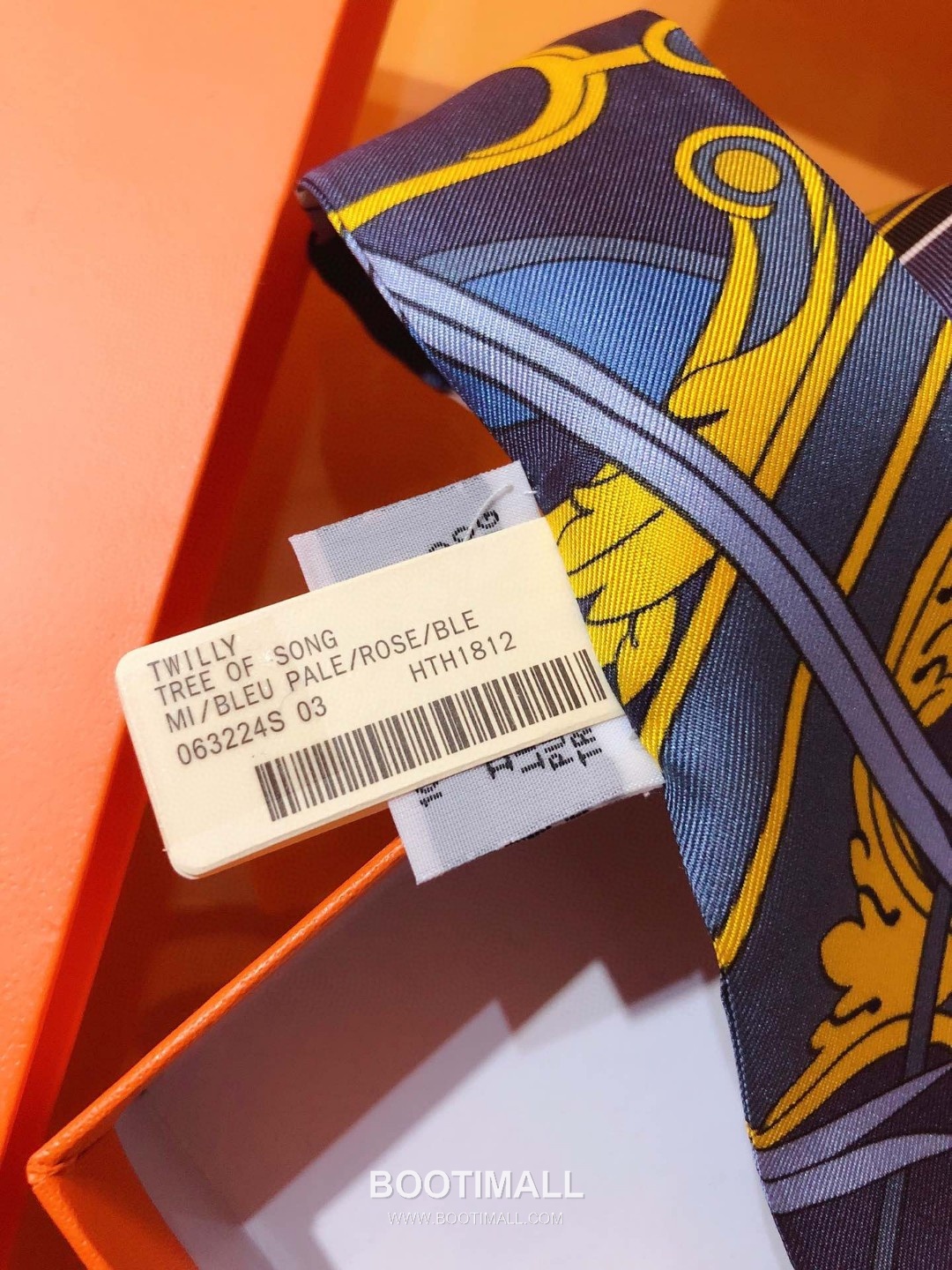 Hermes Etriers et Brandebourgs Silk Twill Double Sided Twilly Scarf 100% Silk Print Scarf 에르메스 에트리에 브란덴부르 실크 트윌 더블사이드 트윌리 스카프 PHMS1971 86cm 3