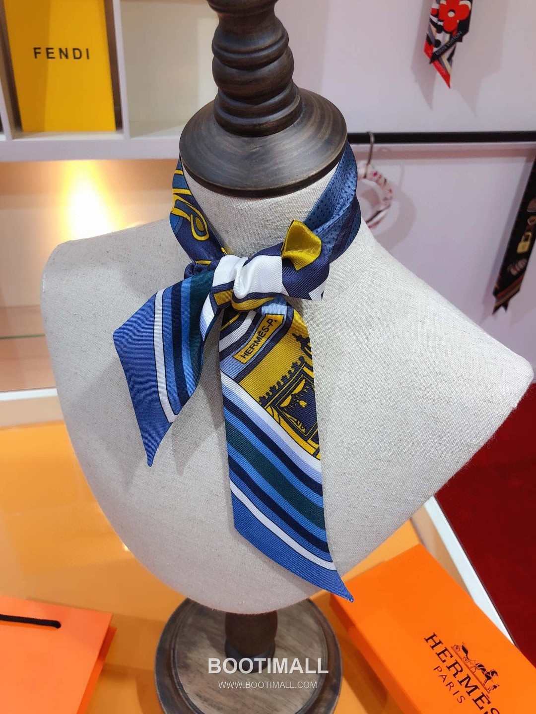Hermes Etriers et Brandebourgs Silk Twill Double Sided Twilly Scarf 100% Silk Print Scarf 에르메스 에트리에 브란덴부르 실크 트윌 더블사이드 트윌리 스카프 PHMS1971 86cm 7