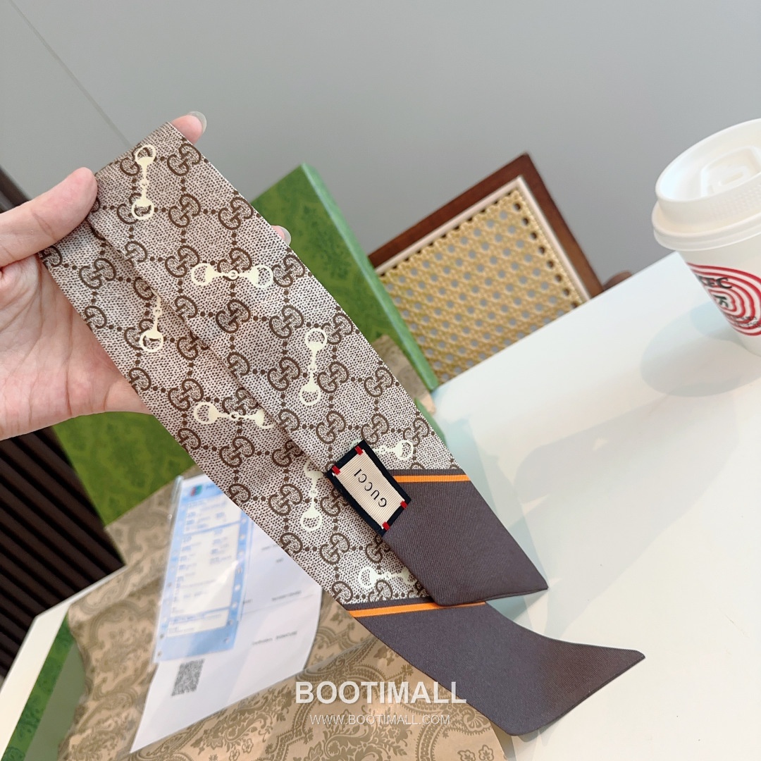 Gucci GG Horsebit Silk Twilly Scarf with Logo Print 구찌 GG 홀스빗 실크 트윌리 스카프 로고 프린트 90cm 6