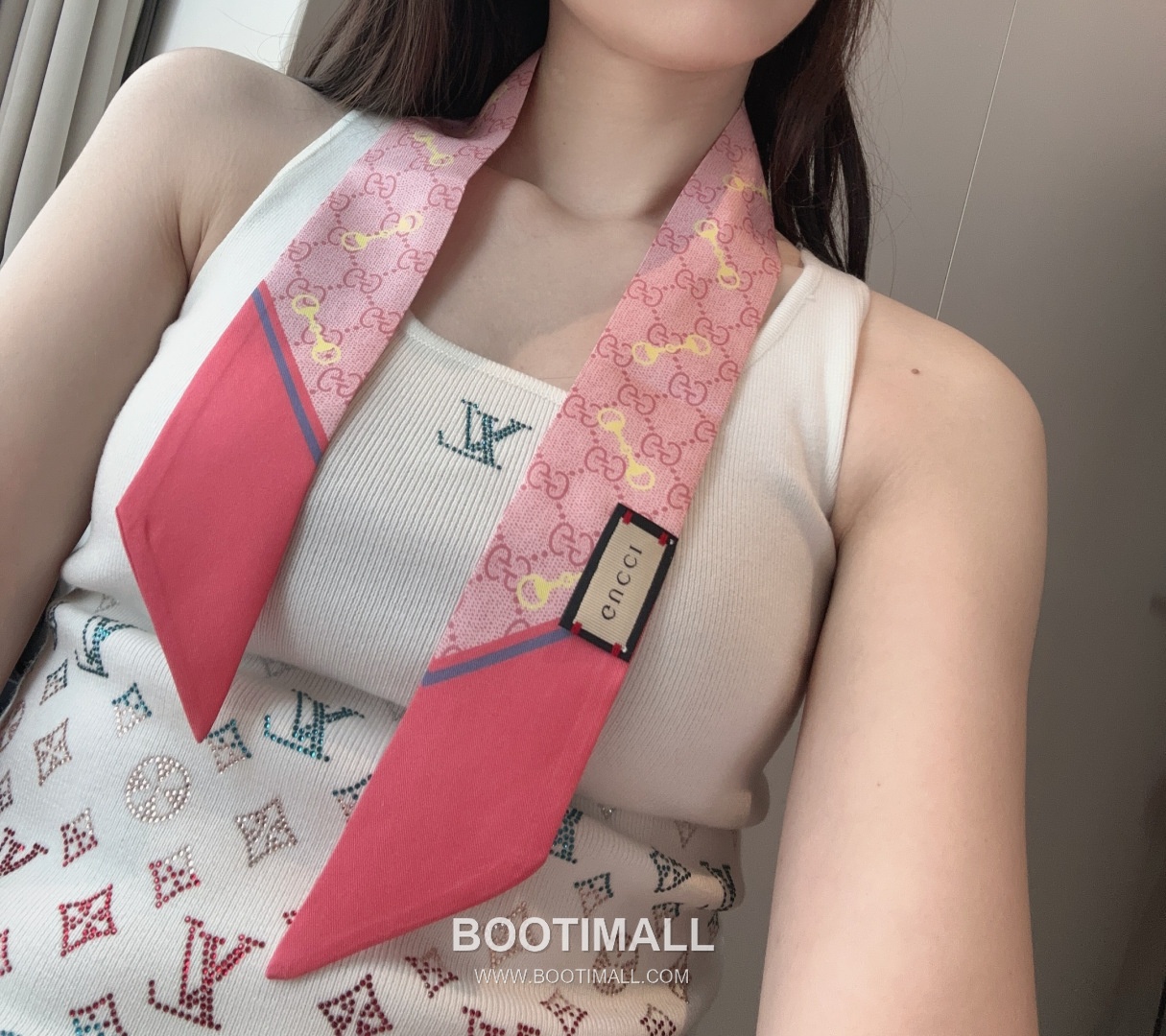 Gucci GG Horsebit Silk Twilly Scarf with Logo Print 구찌 GG 홀스빗 실크 트윌리 스카프 로고 프린트 90cm 2