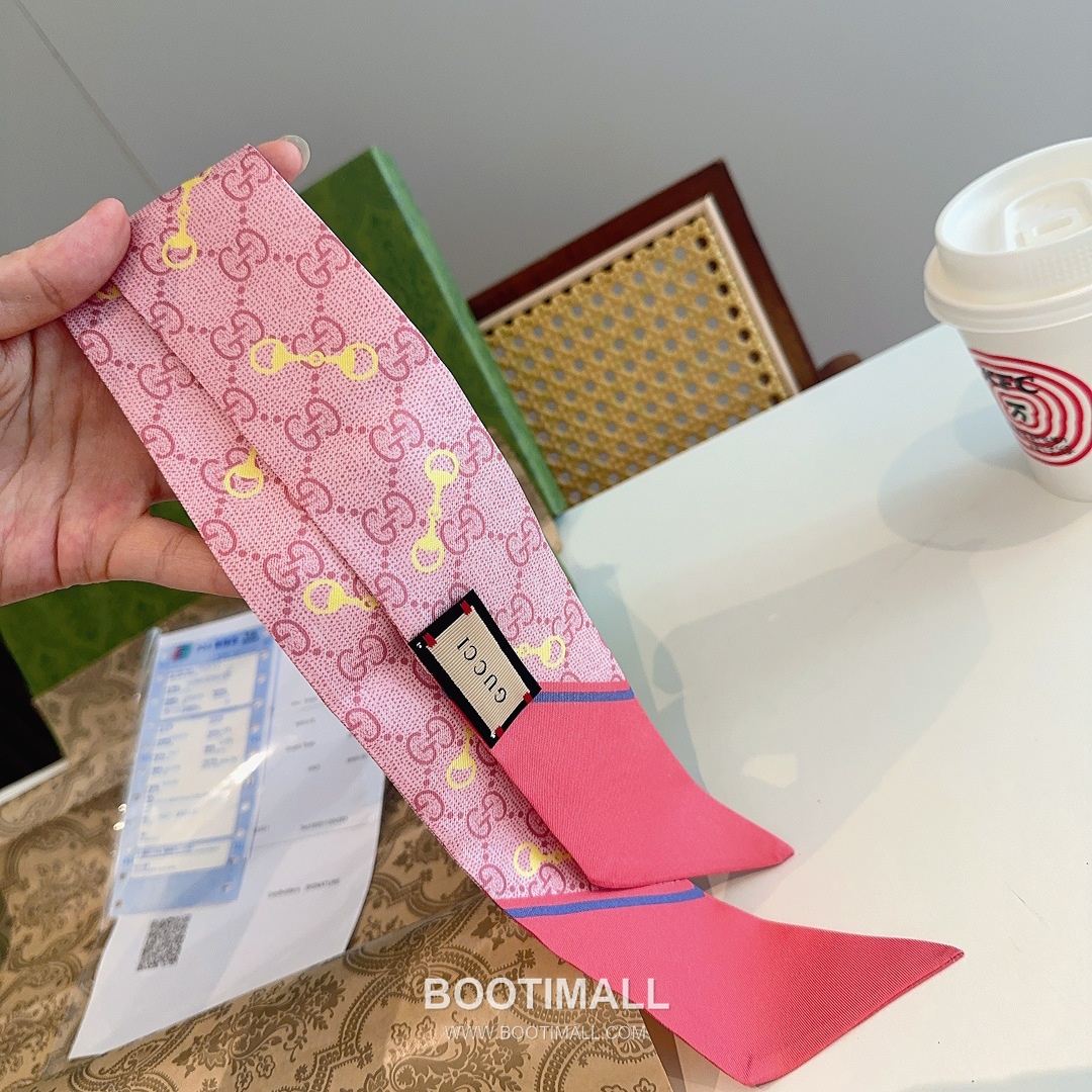 Gucci GG Horsebit Silk Twilly Scarf with Logo Print 구찌 GG 홀스빗 실크 트윌리 스카프 로고 프린트 90cm 6