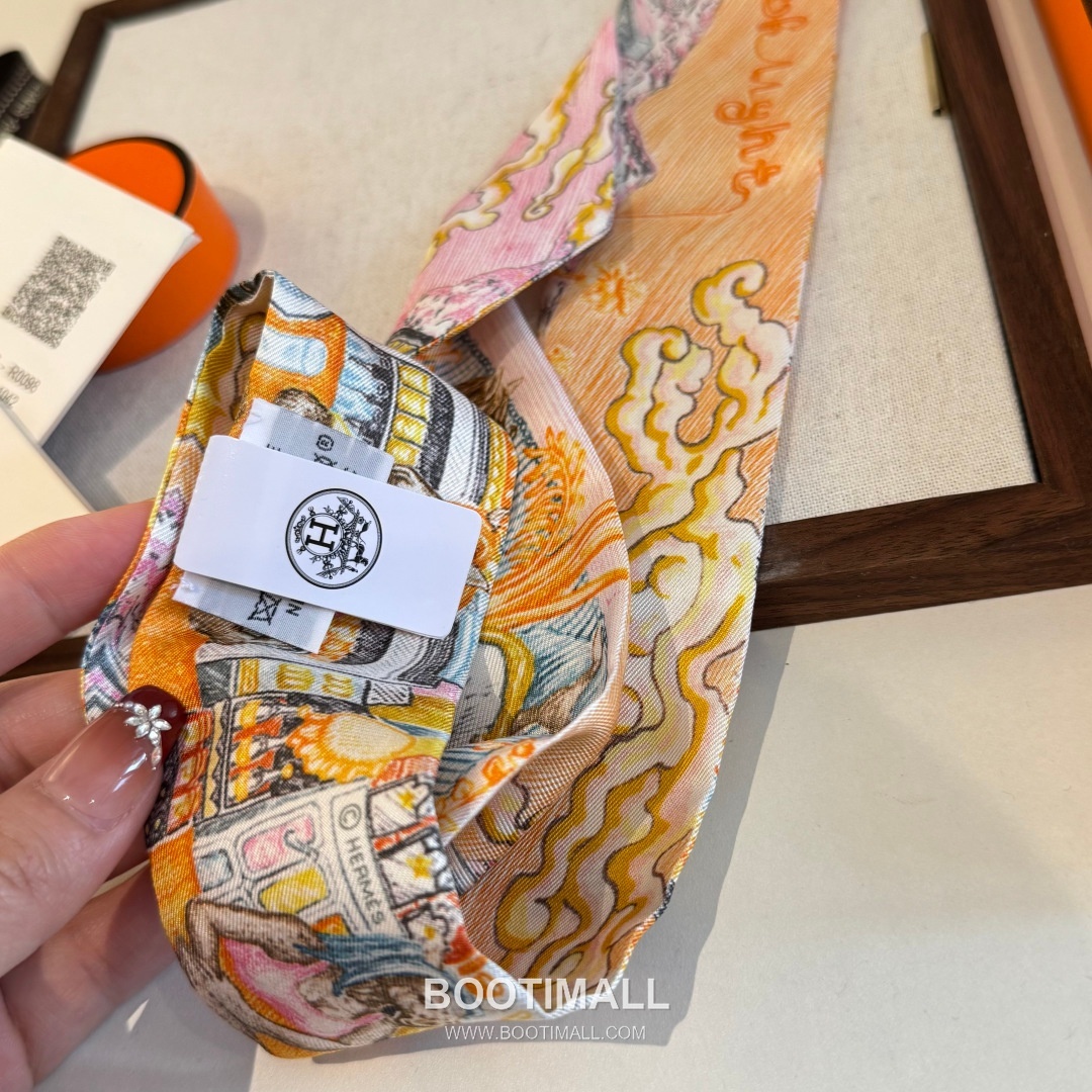 Hermes City of Light Silk Twill Double Sided Twilly Scarf 100% Silk Print Scarf 에르메스 시티 오브 라이트 실크 트윌 더블사이드 트윌리 스카프 86cm 9