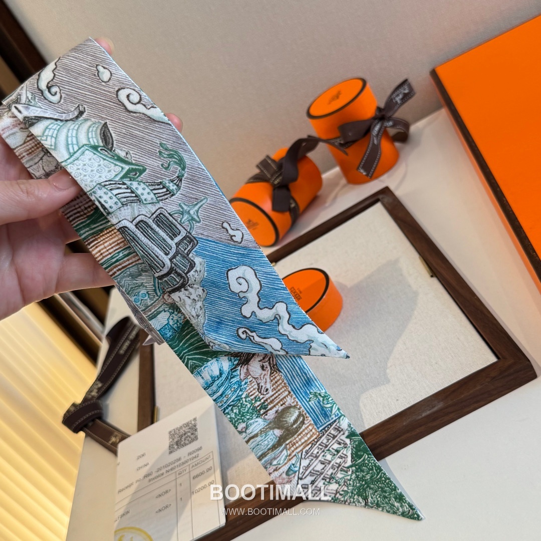 Hermes City of Light Silk Twill Double Sided Twilly Scarf 100% Silk Print Scarf 에르메스 시티 오브 라이트 실크 트윌 더블사이드 트윌리 스카프 86cm 7
