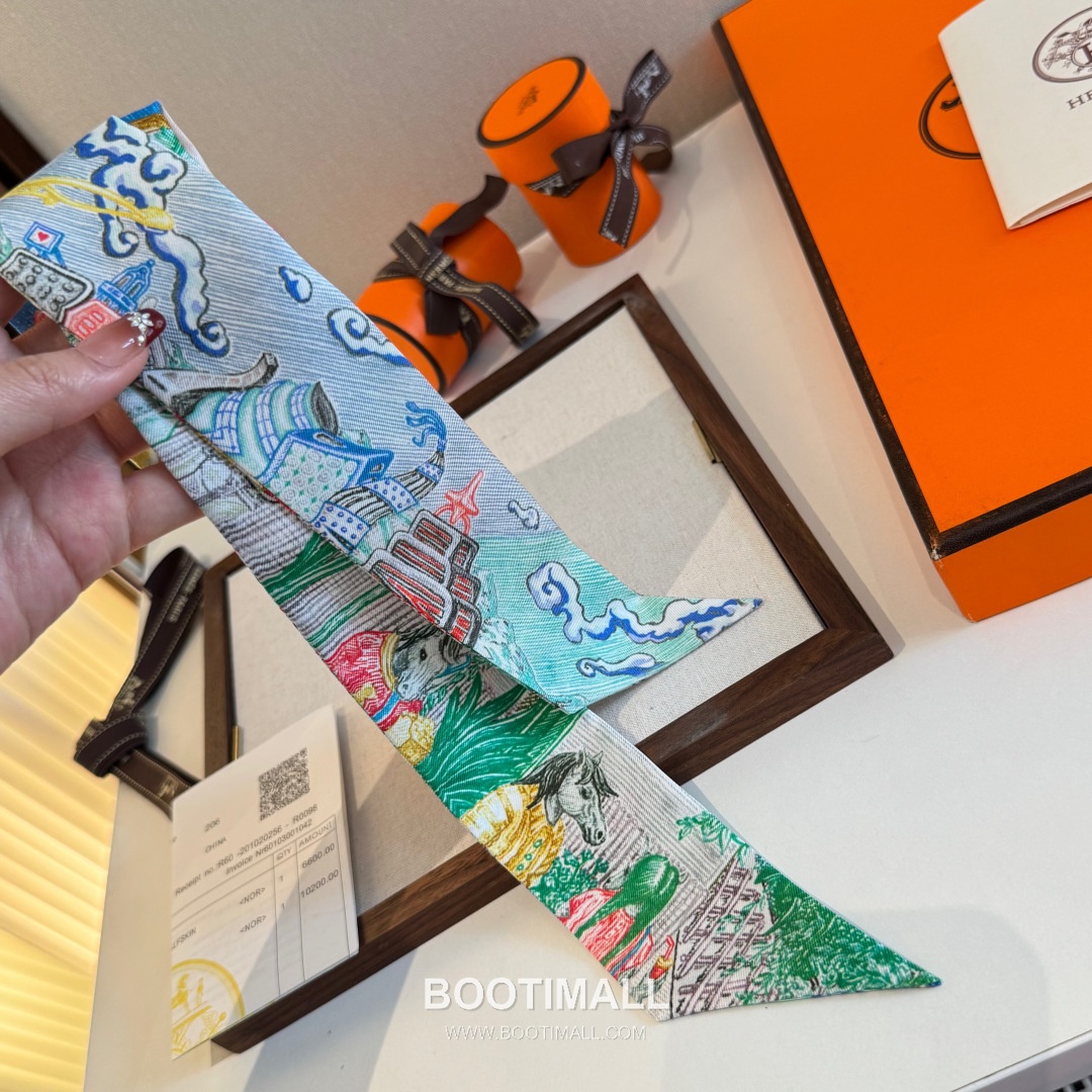 Hermes City of Light Silk Twill Double Sided Twilly Scarf 100% Silk Print Scarf 에르메스 시티 오브 라이트 실크 트윌 더블사이드 트윌리 스카프 86cm 8