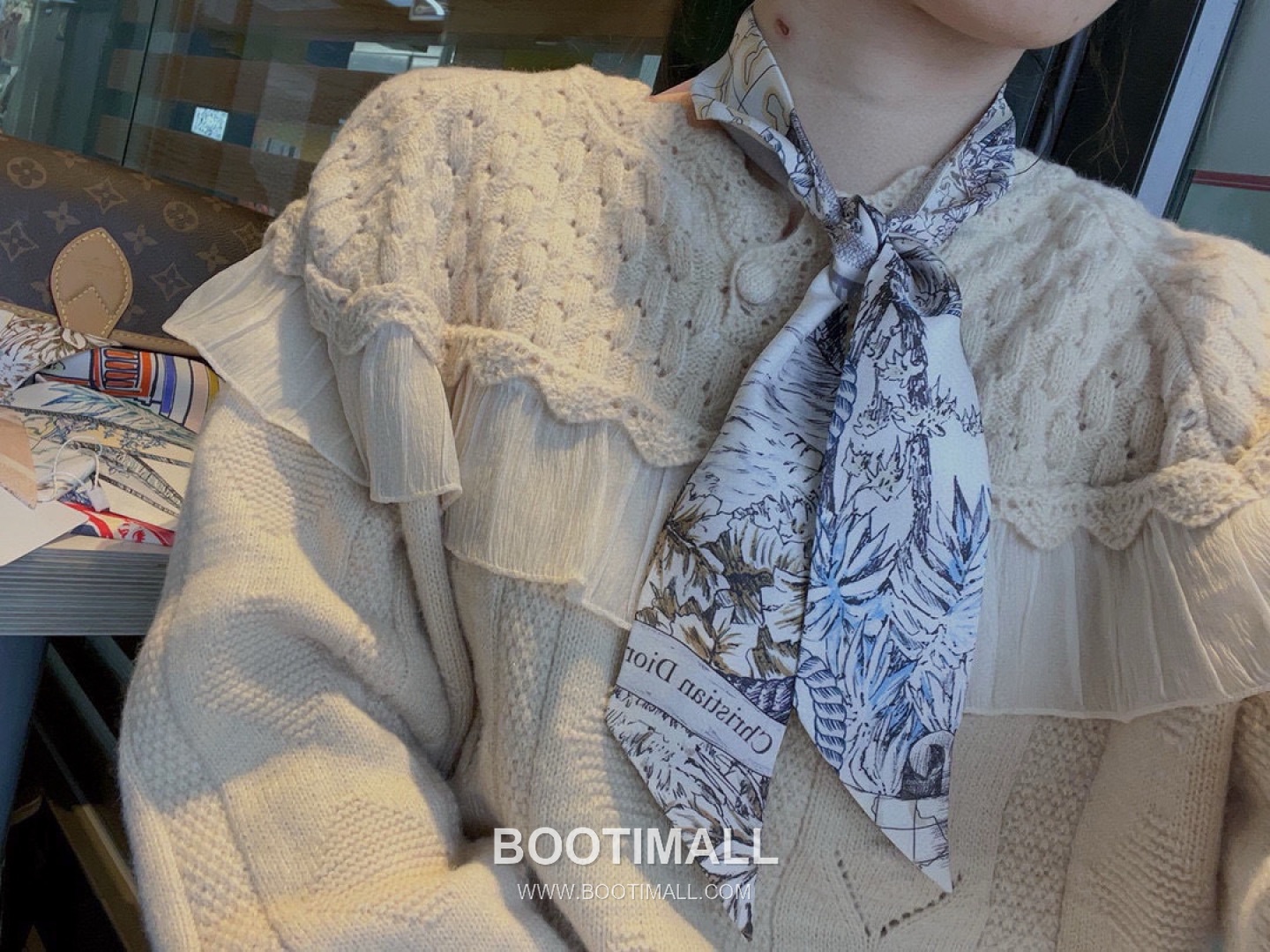 Hermes City of Light Silk Twill Double Sided Twilly Scarf 100% Silk Print Scarf 에르메스 시티 오브 라이트 실크 트윌 더블사이드 트윌리 스카프 86cm 1