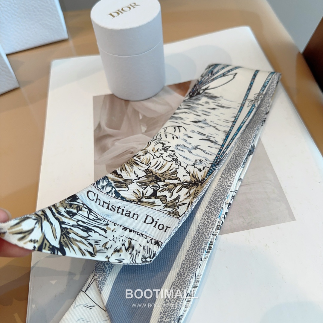 Hermes City of Light Silk Twill Double Sided Twilly Scarf 100% Silk Print Scarf 에르메스 시티 오브 라이트 실크 트윌 더블사이드 트윌리 스카프 86cm 10