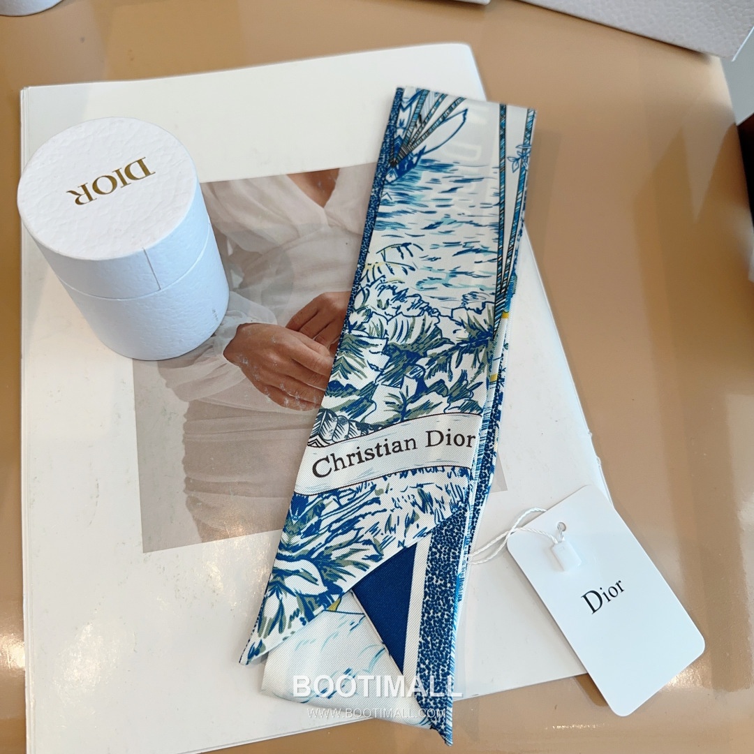 Hermes City of Light Silk Twill Double Sided Twilly Scarf 100% Silk Print Scarf 에르메스 시티 오브 라이트 실크 트윌 더블사이드 트윌리 스카프 86cm 3