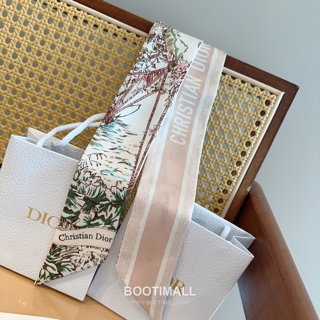 Hermes City of Light Silk Twill Double Sided Twilly Scarf 100% Silk Print Scarf 에르메스 시티 오브 라이트 실크 트윌 더블사이드 트윌리 스카프 86cm 4