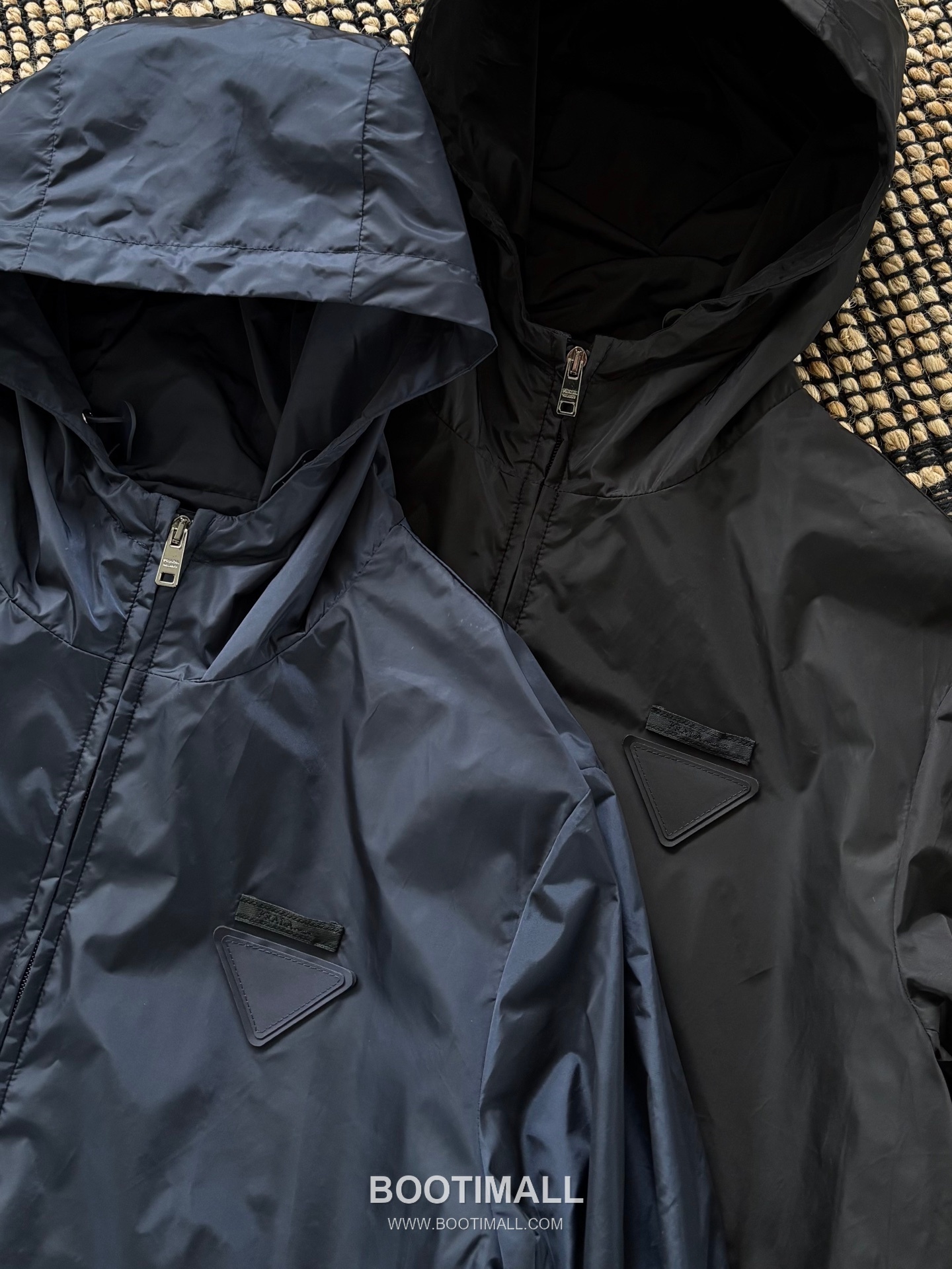 Prada Re-Nylon Hooded Zip Jacket with Minimal Logo Detail 프라다 리나일론 후드 집 재킷 미니멀 로고 디테일 4