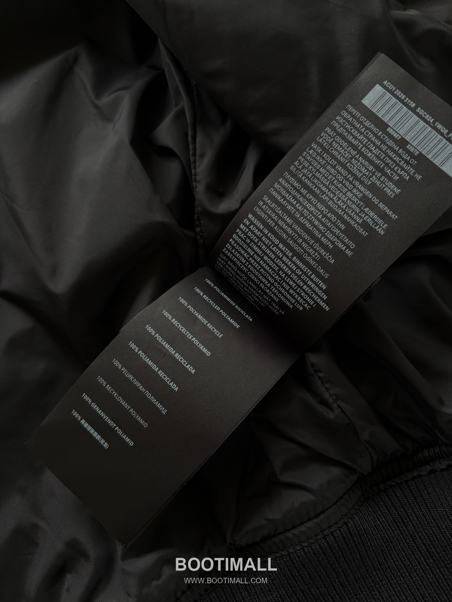 Prada SS25 Nylon Bomber Jacket with Drop Shoulder Design 프라다 SS25 나일론 봄버 재킷 드롭숄더 디자인 9