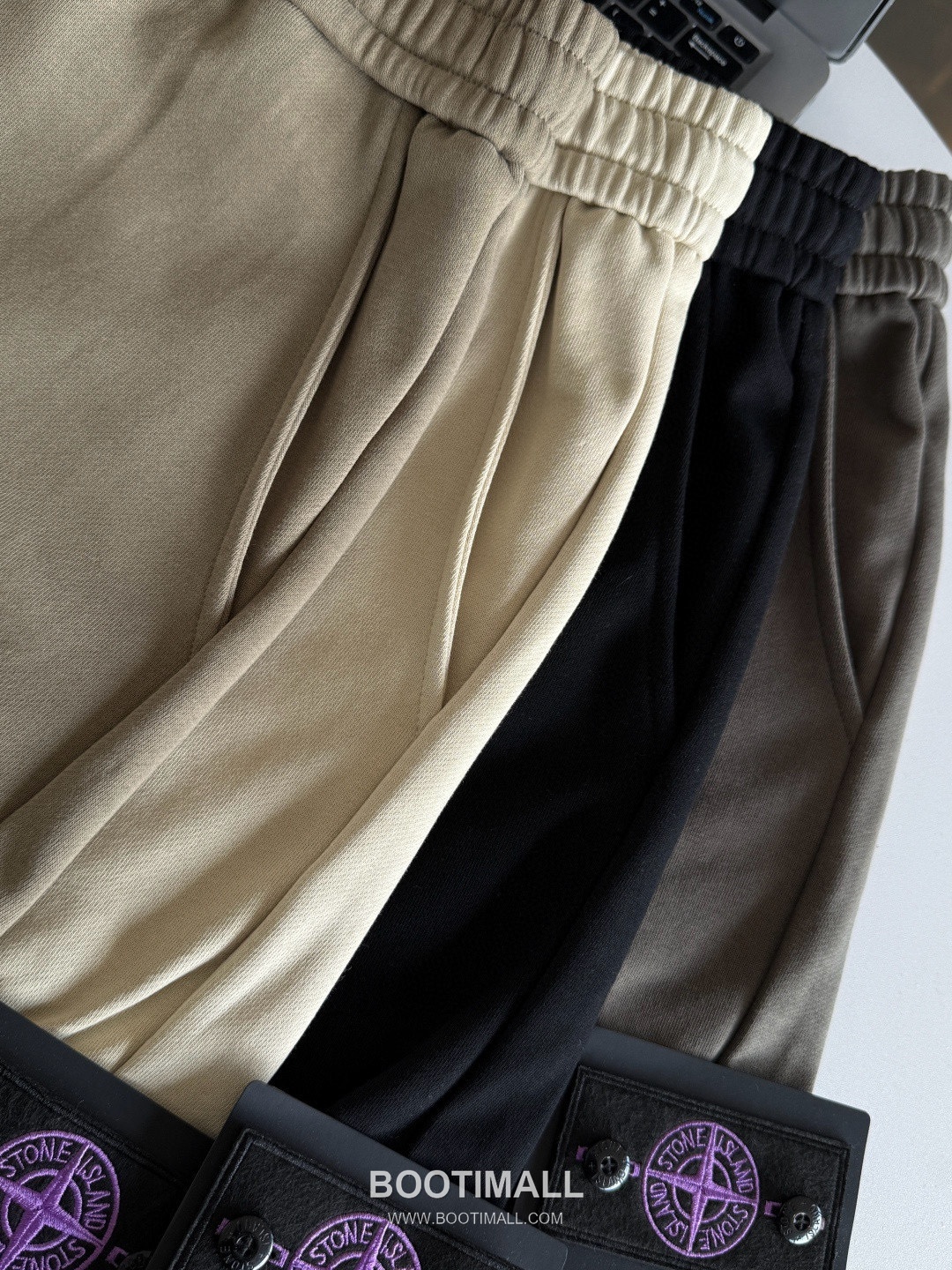 Stone Island Cotton Terry Sweat Shorts with Logo Patch 스톤아일랜드 코튼 테리 스웨트 쇼츠 로고 패치 L2526 8