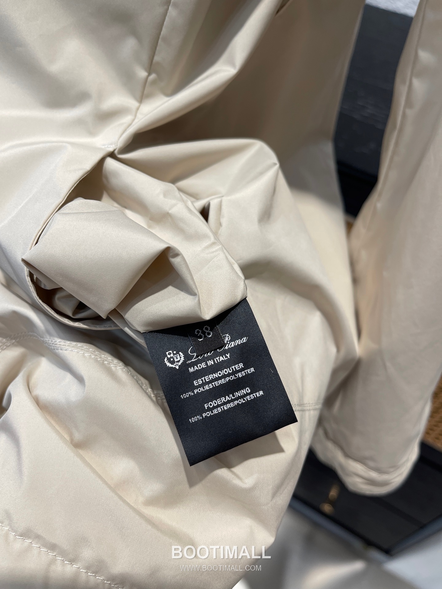 Loro Piana Double-Faced Polyester Reversible Trench Coat with Minimal Design 로로피아나 더블페이스 폴리에스터 리버서블 트렌치 코트 미니멀 디자인 2202 9