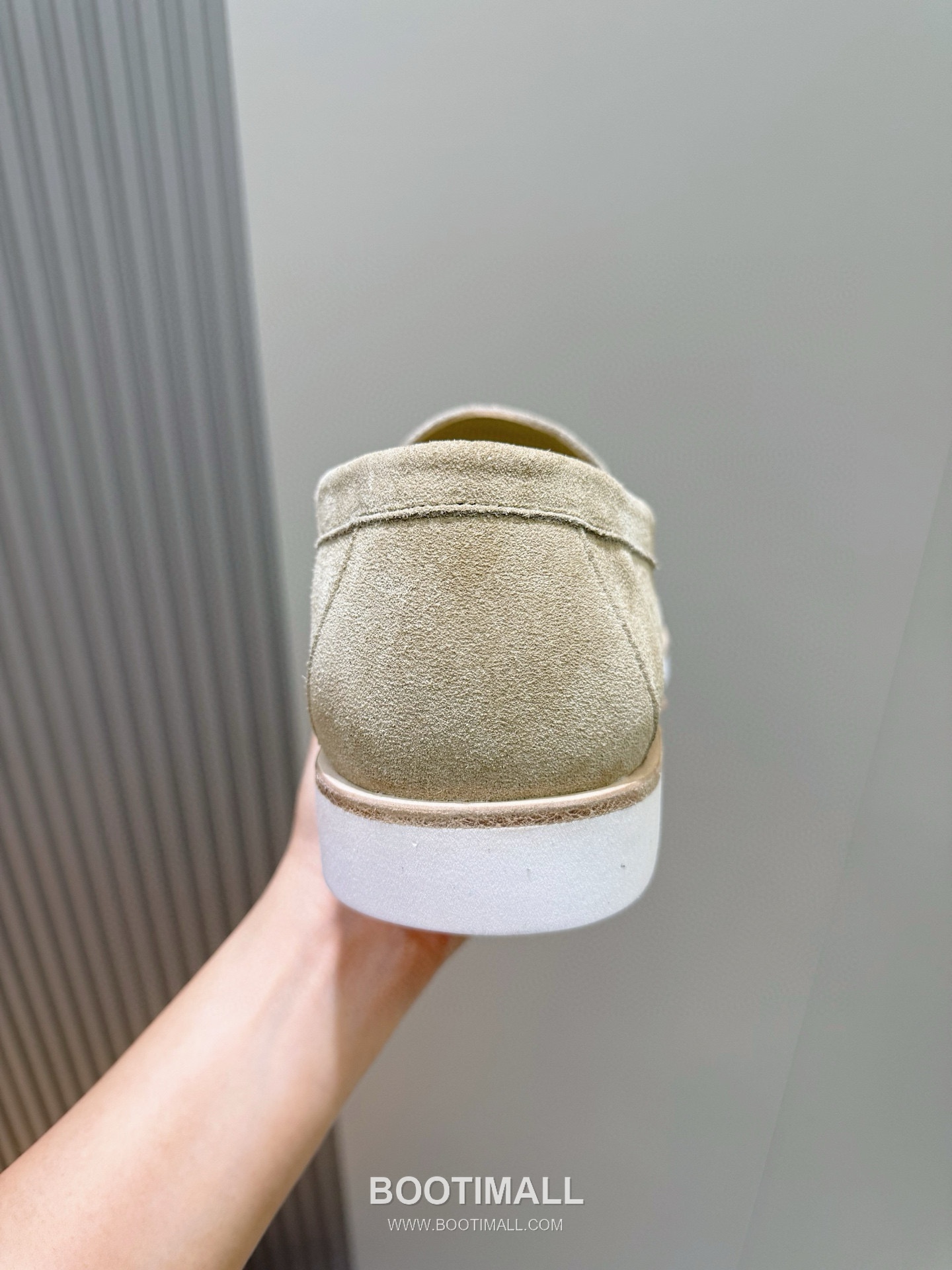 Hermes Job Suede Goatskin Leather Loafer with H Logo Rubber Sole 에르메스 잡 스웨이드 고트스킨 레더 로퍼 H 로고 러버솔 디테일 7F03042 2.5cm 7