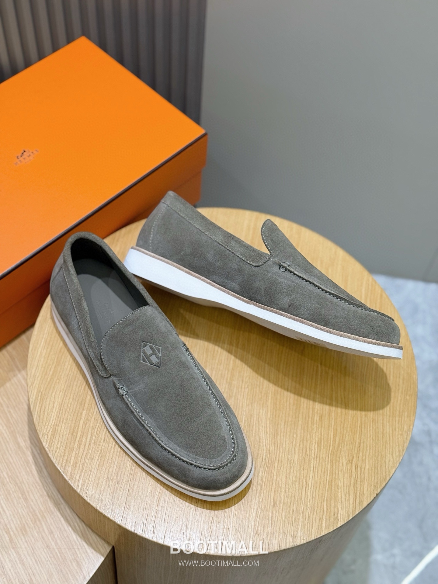 Hermes Job Suede Goatskin Leather Loafer with H Logo Rubber Sole 에르메스 잡 스웨이드 고트스킨 레더 로퍼 H 로고 러버솔 디테일 7F03042 2.5cm 8