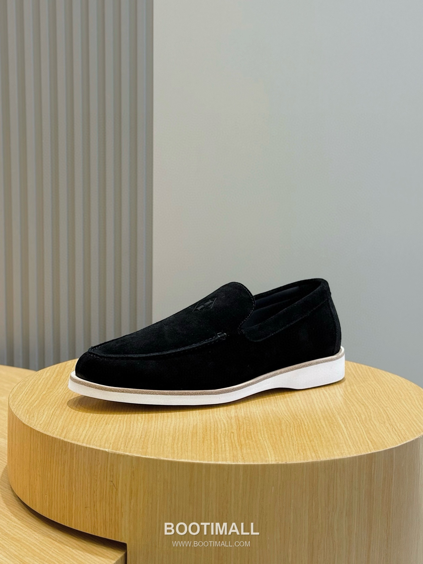 Hermes Job Suede Goatskin Leather Loafer with H Logo Rubber Sole 에르메스 잡 스웨이드 고트스킨 레더 로퍼 H 로고 러버솔 디테일 7F03042 2.5cm 3