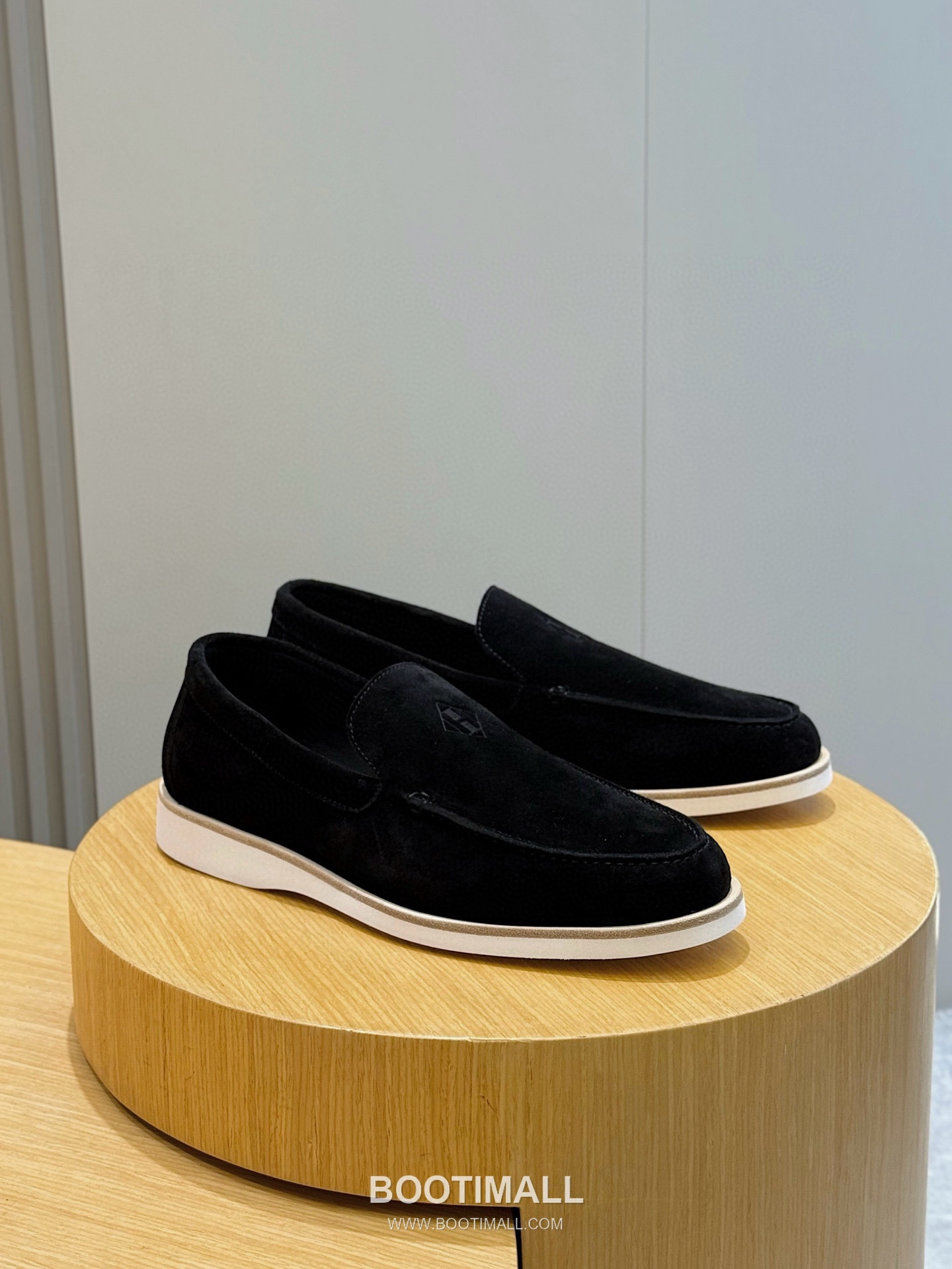 Hermes Job Suede Goatskin Leather Loafer with H Logo Rubber Sole 에르메스 잡 스웨이드 고트스킨 레더 로퍼 H 로고 러버솔 디테일 7F03042 2.5cm 4