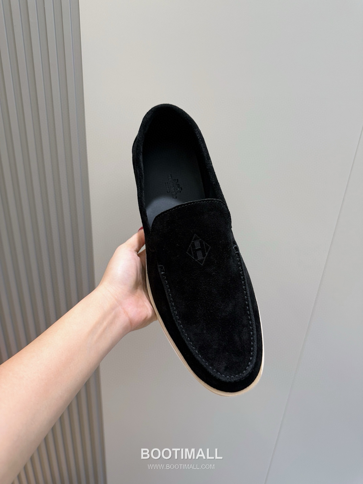 Hermes Job Suede Goatskin Leather Loafer with H Logo Rubber Sole 에르메스 잡 스웨이드 고트스킨 레더 로퍼 H 로고 러버솔 디테일 7F03042 2.5cm 5