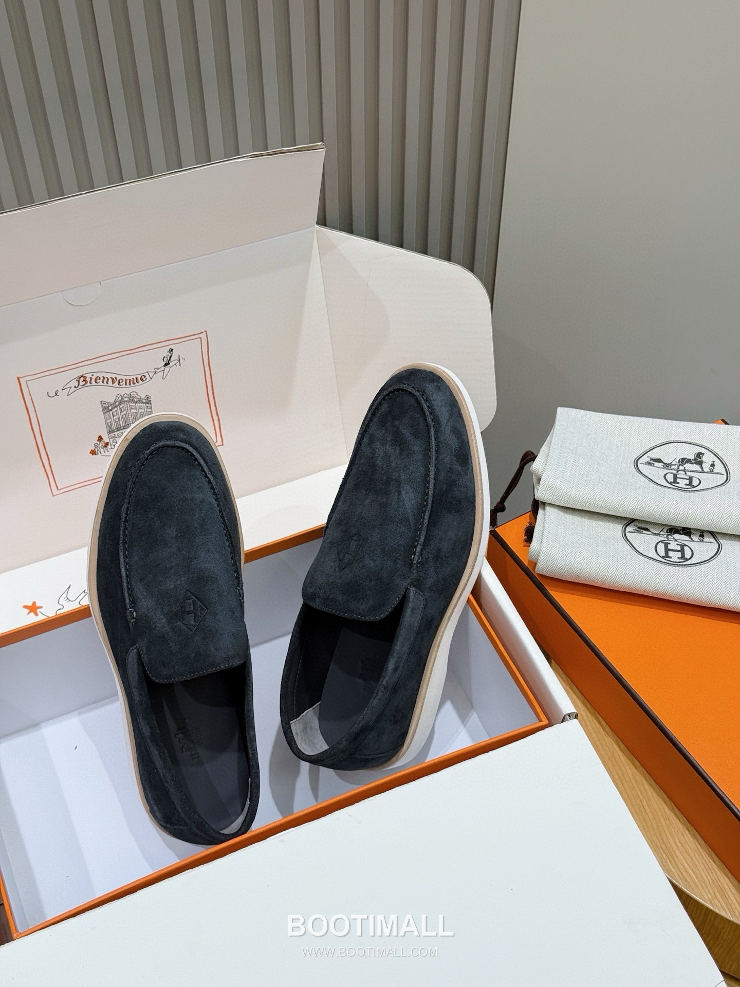 Hermes Job Suede Goatskin Leather Loafer with H Logo Rubber Sole 에르메스 잡 스웨이드 고트스킨 레더 로퍼 H 로고 러버솔 디테일 7F03042 2.5cm 2