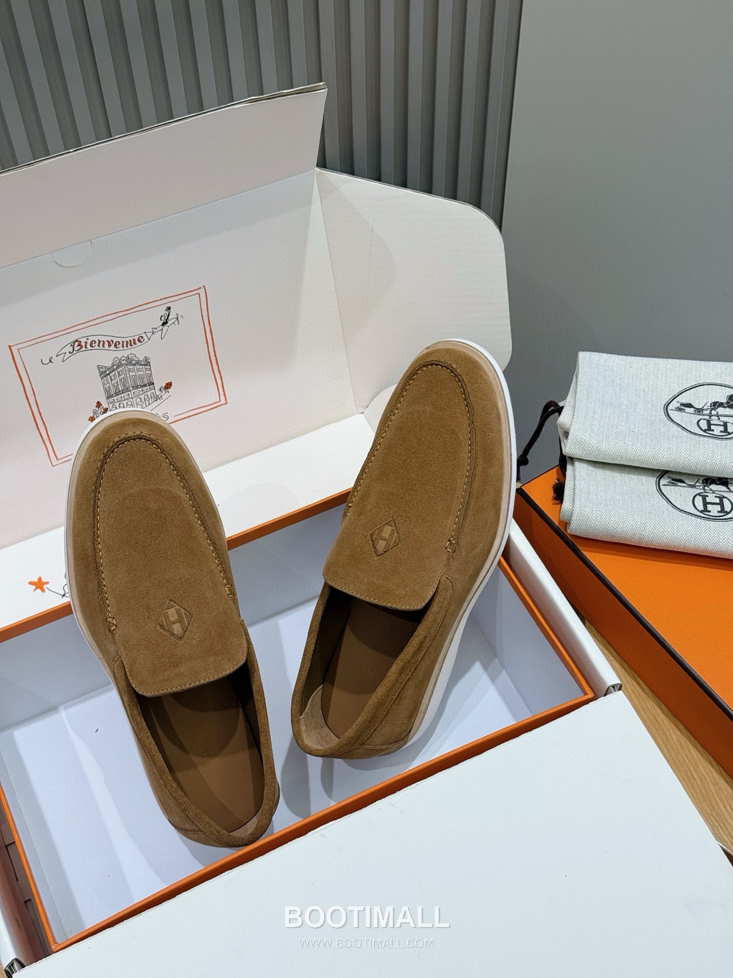 Hermes Job Suede Goatskin Leather Loafer with H Logo Rubber Sole 에르메스 잡 스웨이드 고트스킨 레더 로퍼 H 로고 러버솔 디테일 7F03042 2.5cm 2