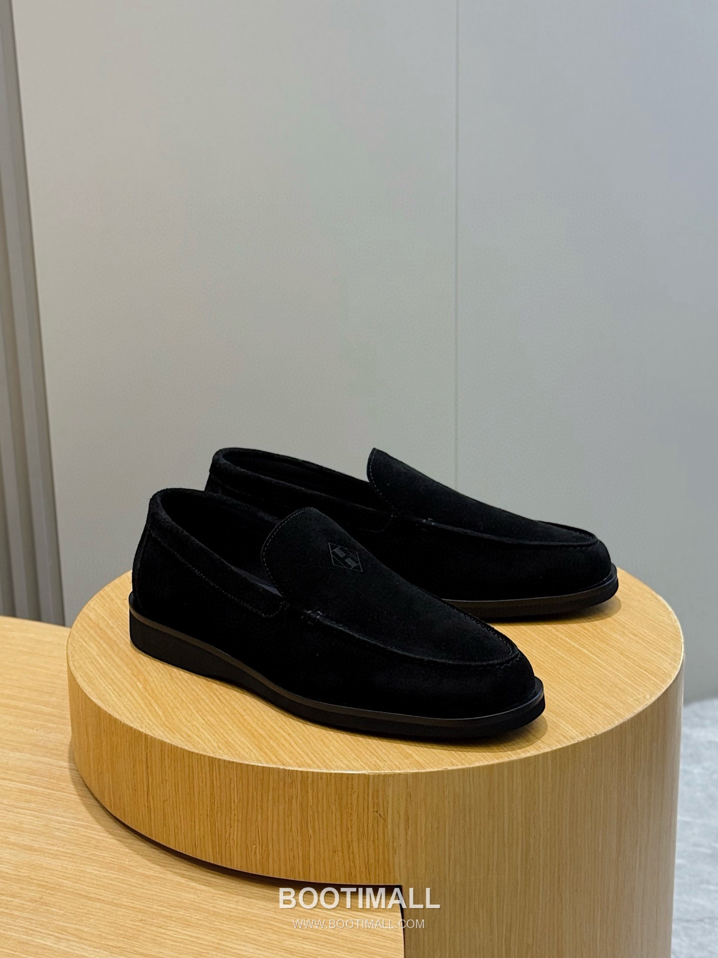 Hermes Job Suede Goatskin Leather Loafer with H Logo Rubber Sole 에르메스 잡 스웨이드 고트스킨 레더 로퍼 H 로고 러버솔 디테일 7F03042 2.5cm 4