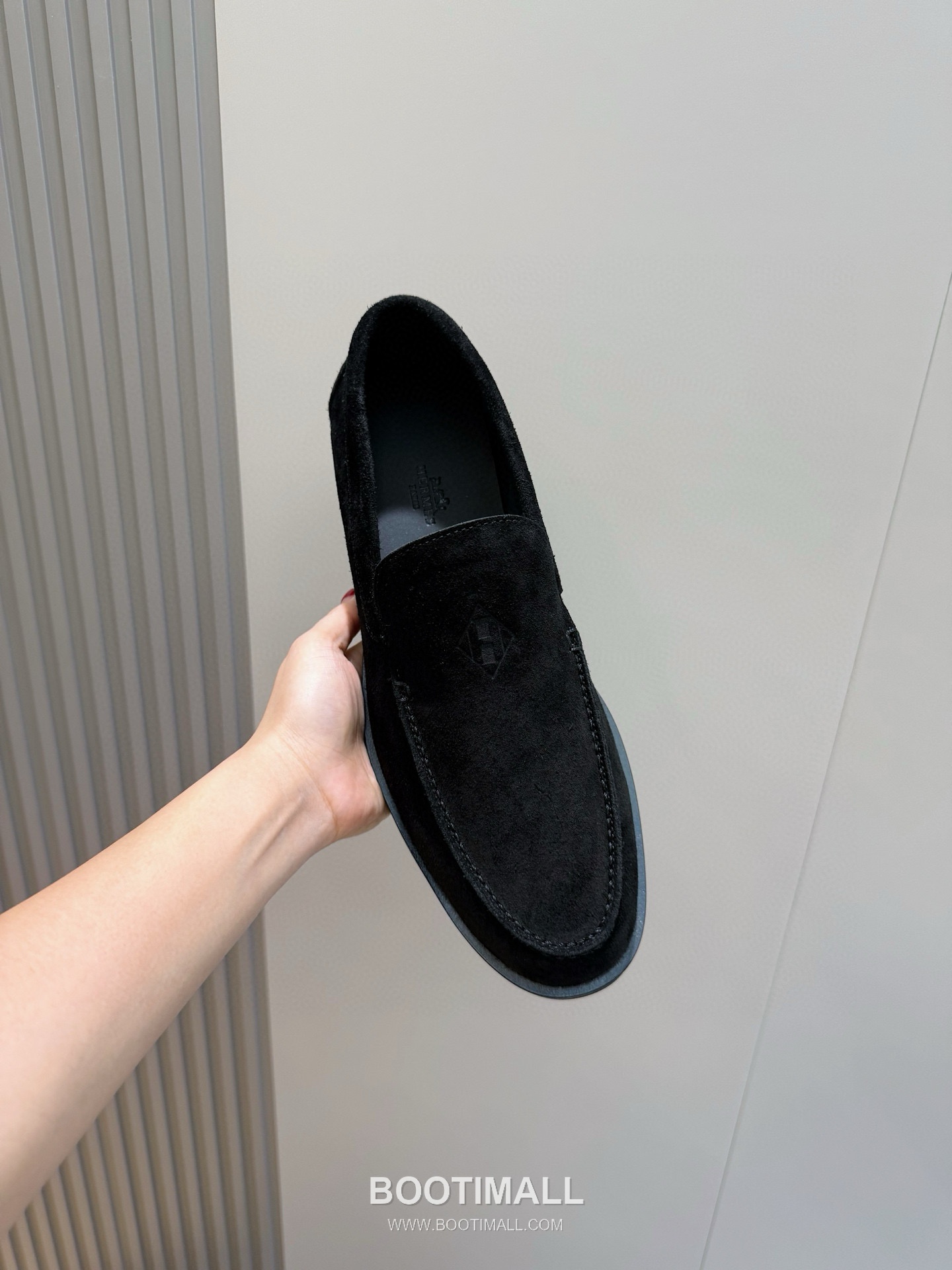 Hermes Job Suede Goatskin Leather Loafer with H Logo Rubber Sole 에르메스 잡 스웨이드 고트스킨 레더 로퍼 H 로고 러버솔 디테일 7F03042 2.5cm 5