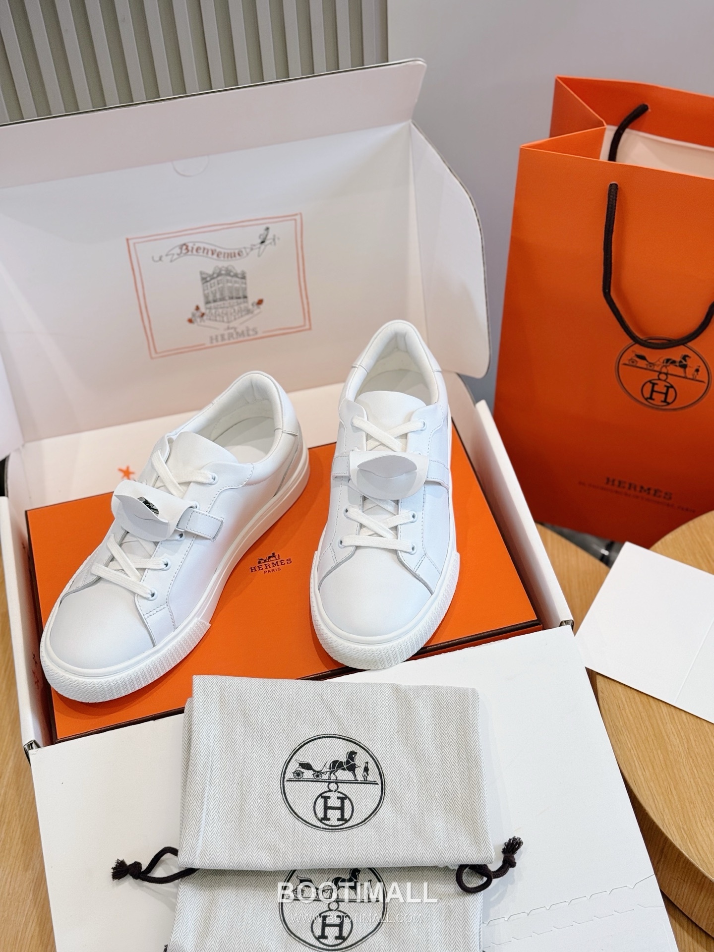 Hermes Freestyle Calfskin Epsom Leather High Sneakers with Saddle Stud Detail 에르메스 프리스타일 카프스킨 엡솜 레더 하이 스니커즈 새들 스터드 디테일 7F03042 3cm 1