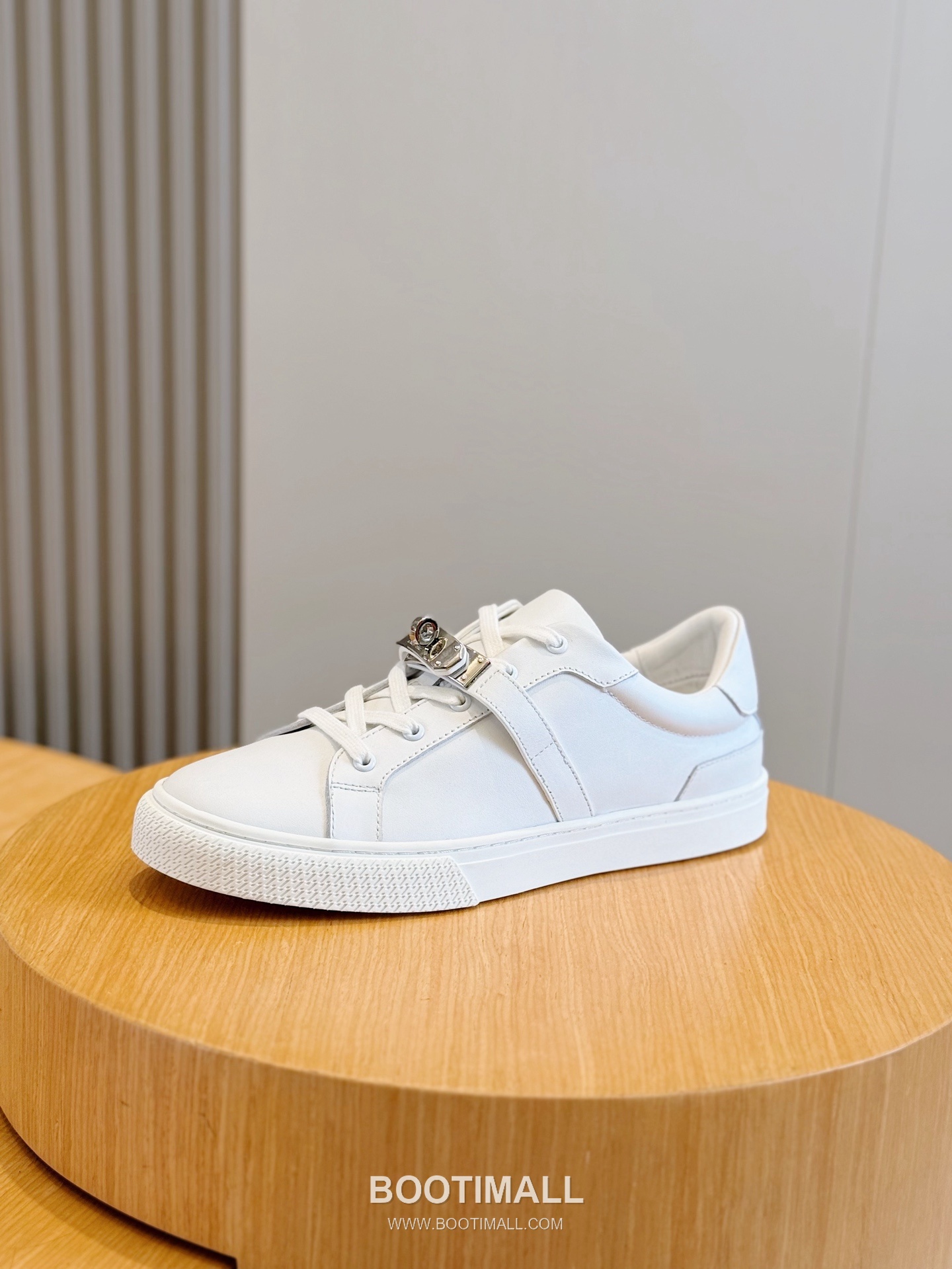Hermes Freestyle Calfskin Epsom Leather High Sneakers with Saddle Stud Detail 에르메스 프리스타일 카프스킨 엡솜 레더 하이 스니커즈 새들 스터드 디테일 7F03042 3cm 3