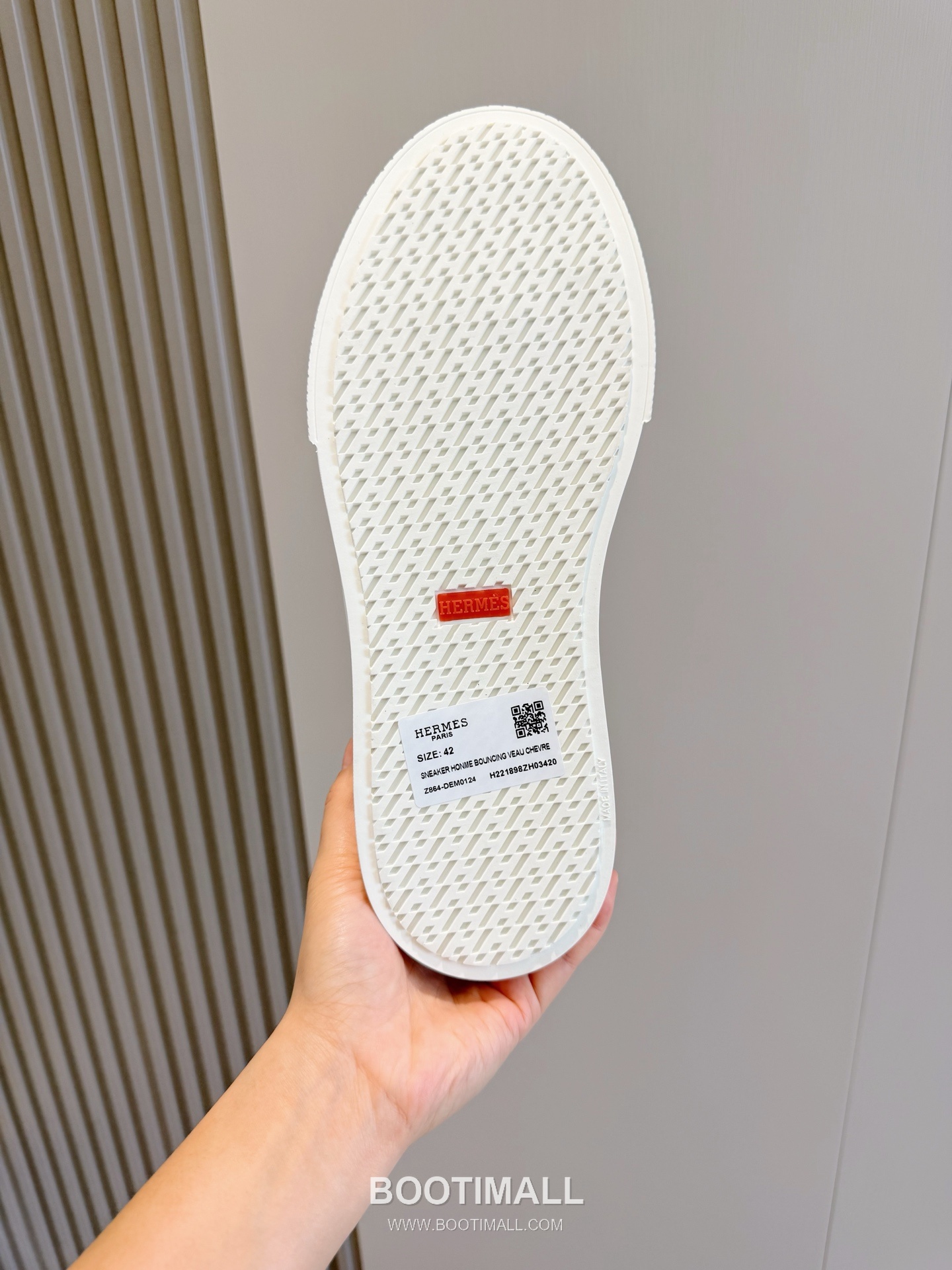 Hermes Freestyle Calfskin Epsom Leather High Sneakers with Saddle Stud Detail 에르메스 프리스타일 카프스킨 엡솜 레더 하이 스니커즈 새들 스터드 디테일 7F03042 3cm 9