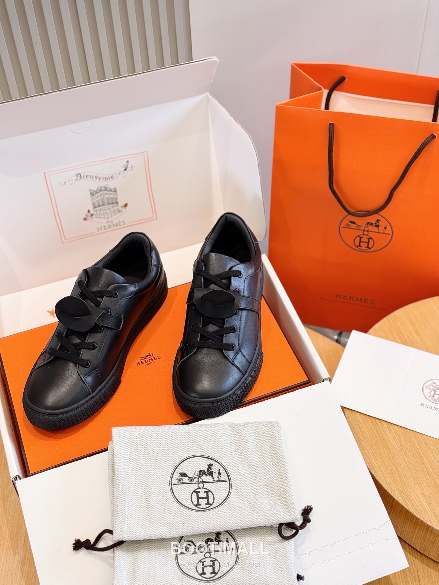 Hermes Freestyle Calfskin Epsom Leather High Sneakers with Saddle Stud Detail 에르메스 프리스타일 카프스킨 엡솜 레더 하이 스니커즈 새들 스터드 디테일 7F03042 3cm 1